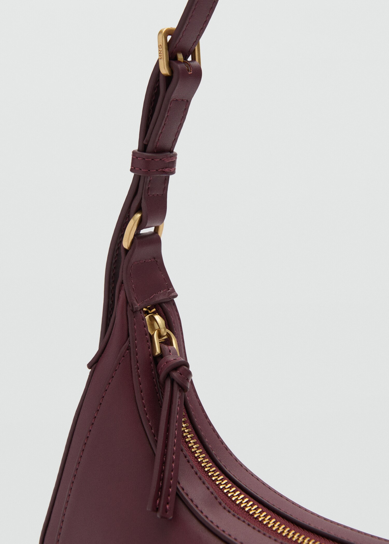 Oval shoulder bag - Details of the article 2