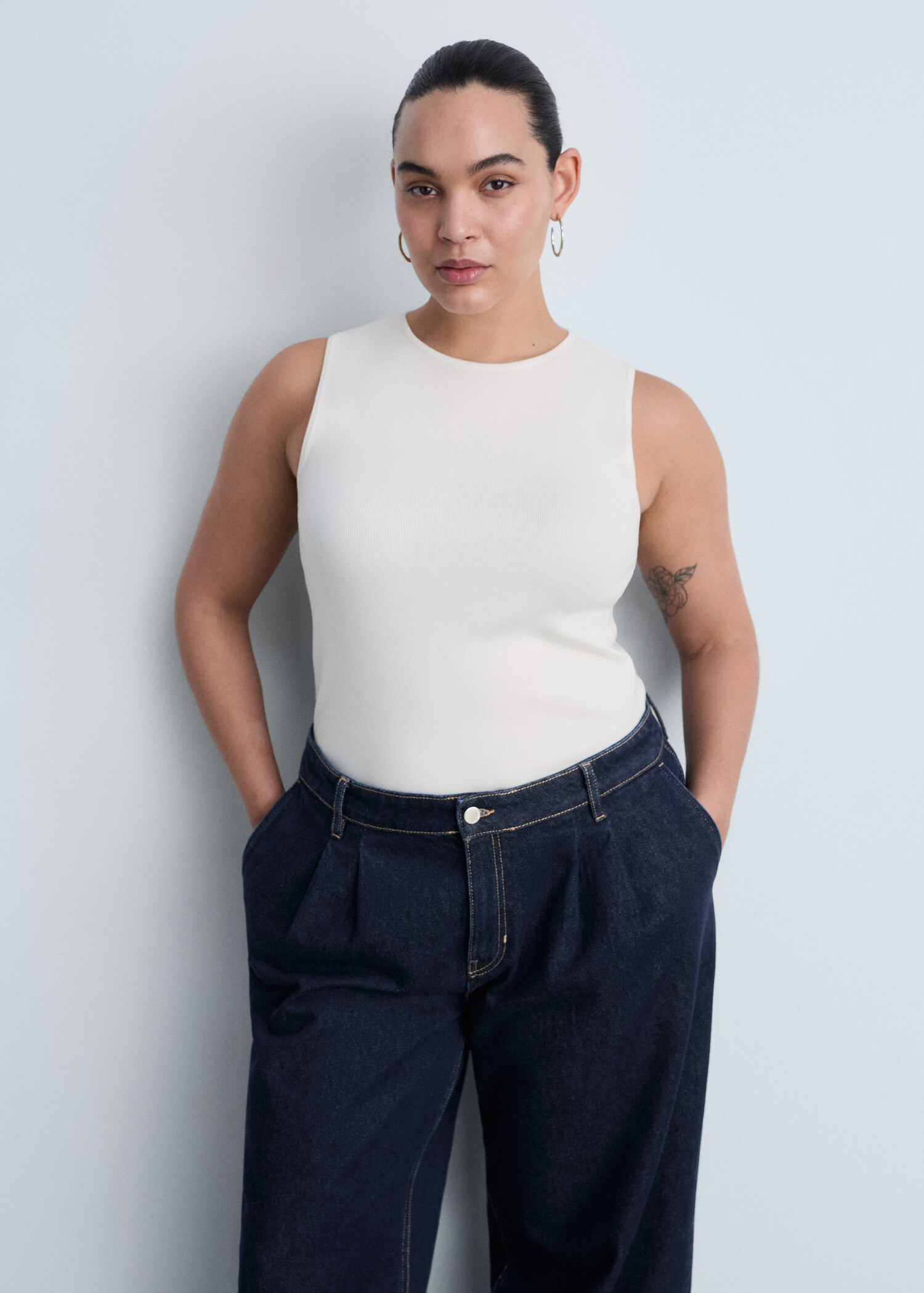 Rinse-wash wide-leg jeans with pleats - Details of the article 5