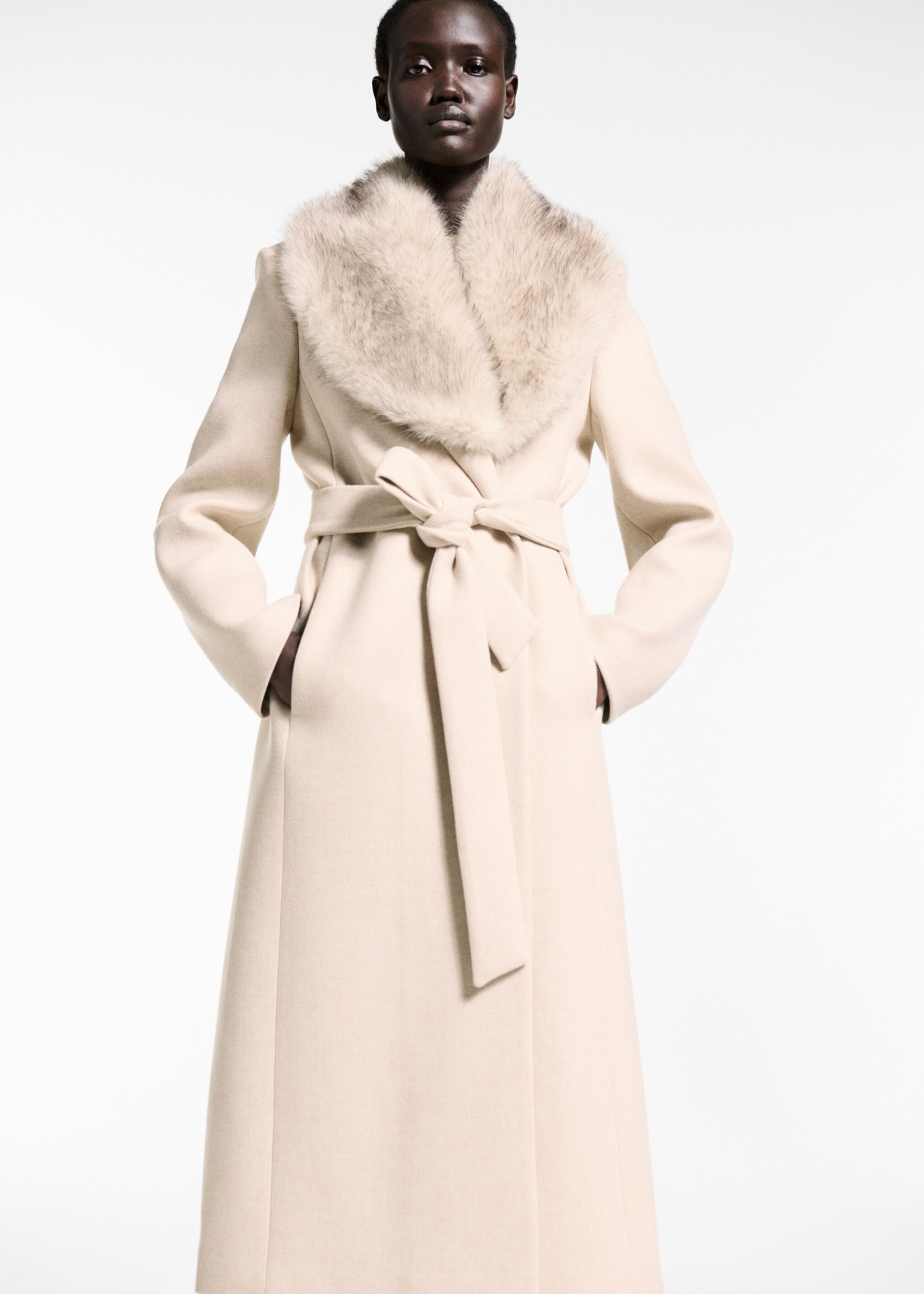 Butter wool coat with detachable collar - Medium plane