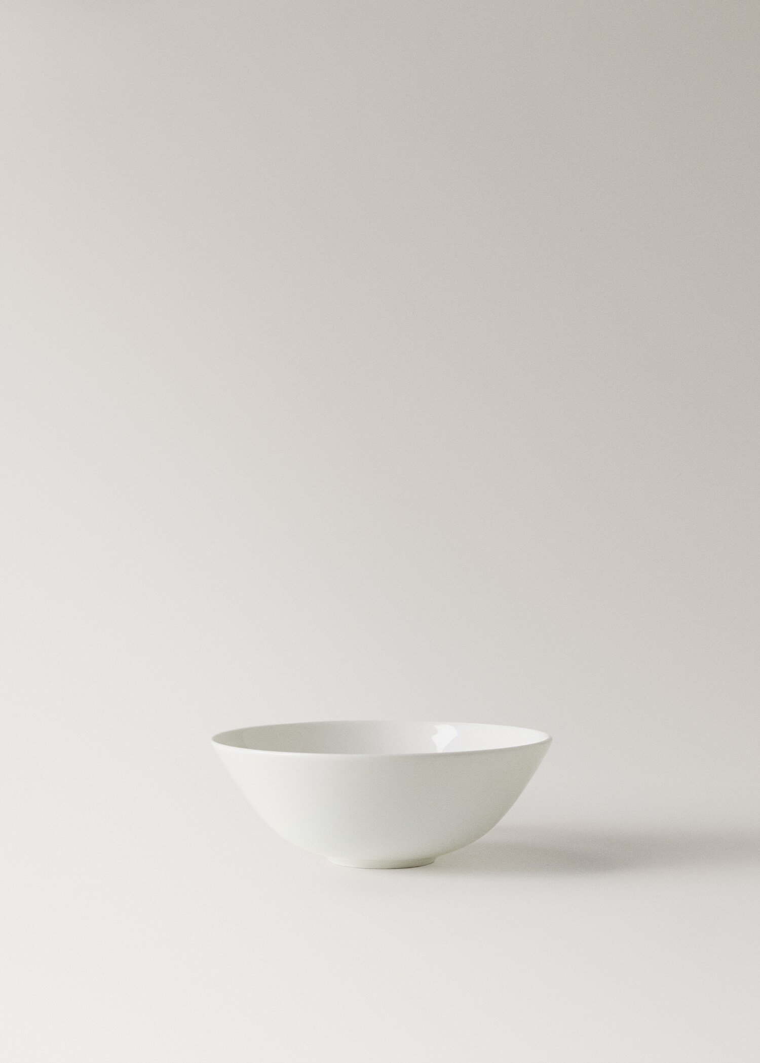 Μπολ από λευκή πορσελάνη - Προϊόν χωρίς μοντέλο