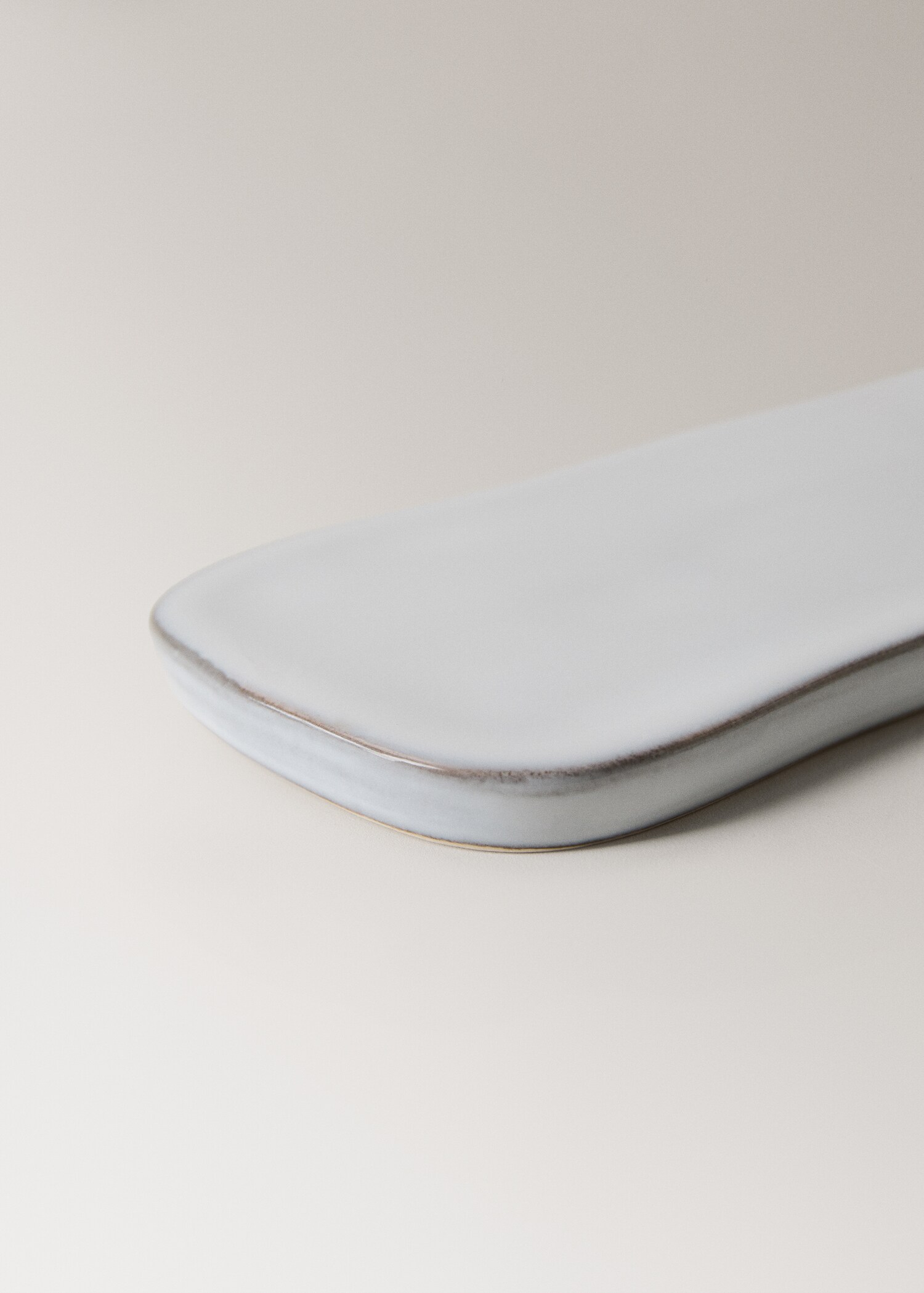 Handbemalte, längliche Steingutvase - Detail des Artikels 2