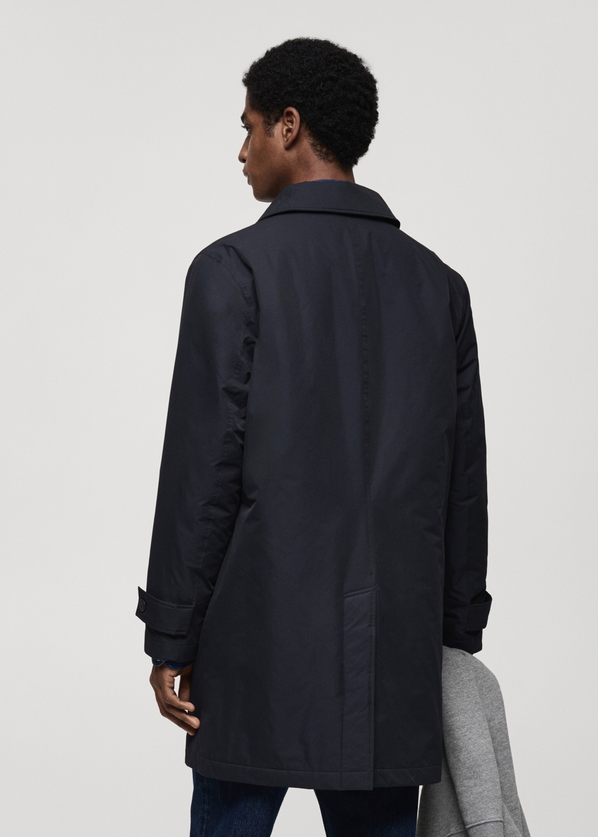 Quilted water-repellent trench coat - Reverse of the article