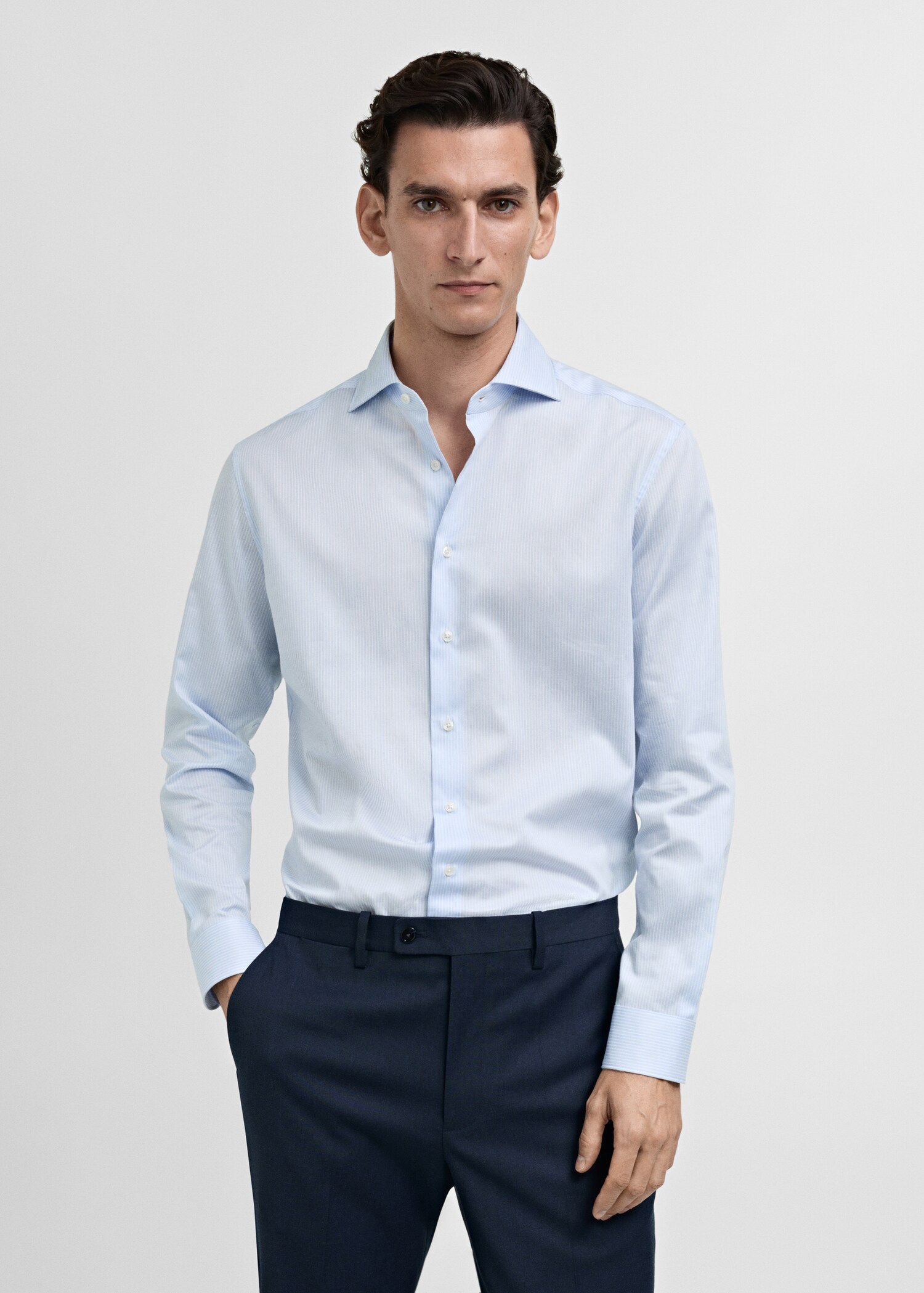 Slim fit  ince çizgili gömlek - Orta plan