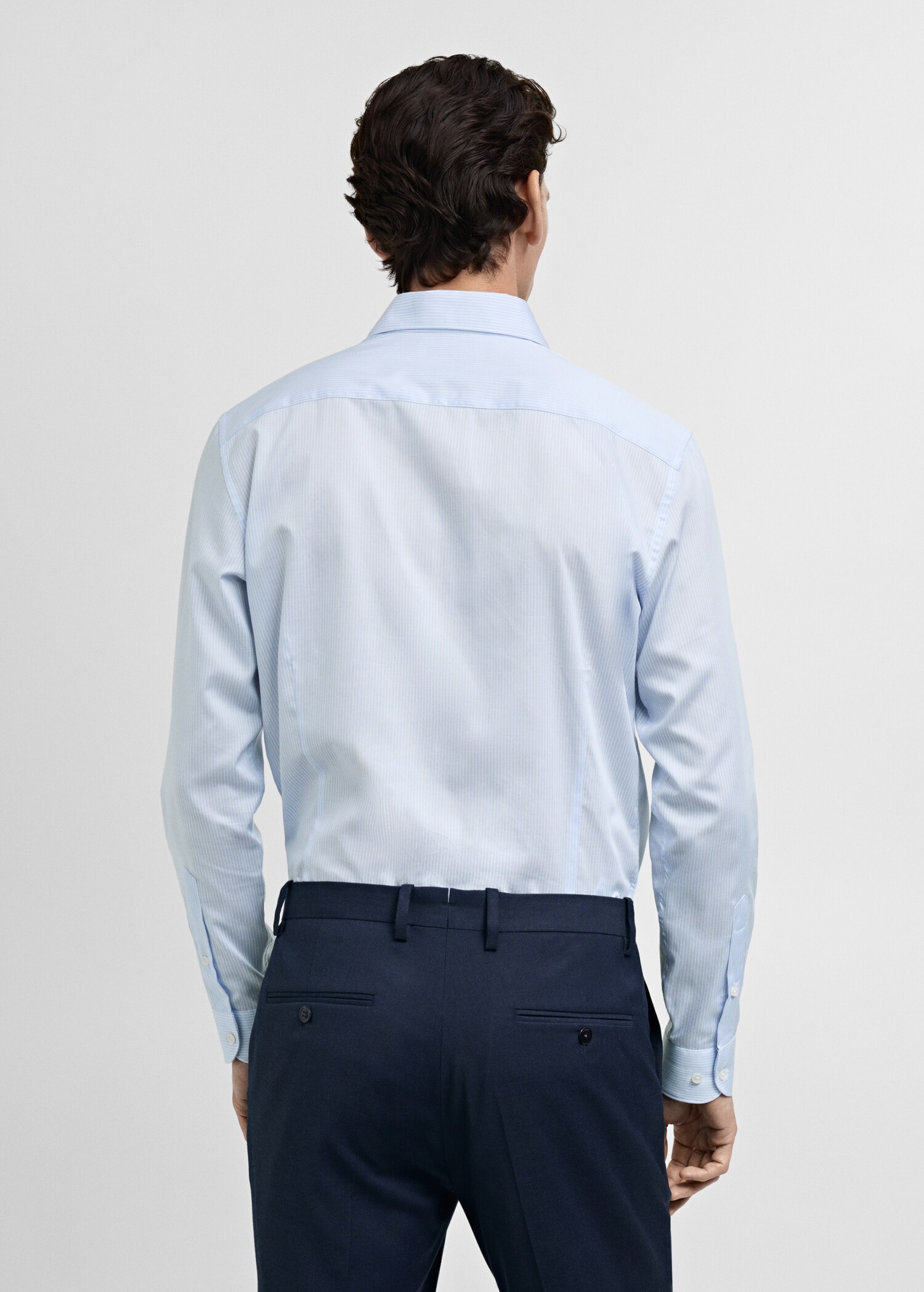 Slim fit  ince çizgili gömlek - Ürünün arkası