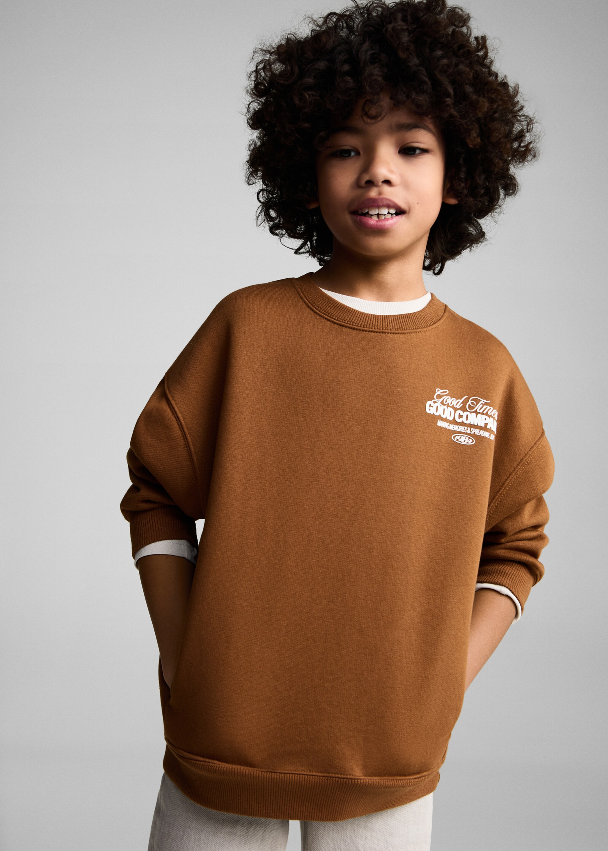 Sweatshirt mit Schriftzug-Design - Mittlere Ansicht