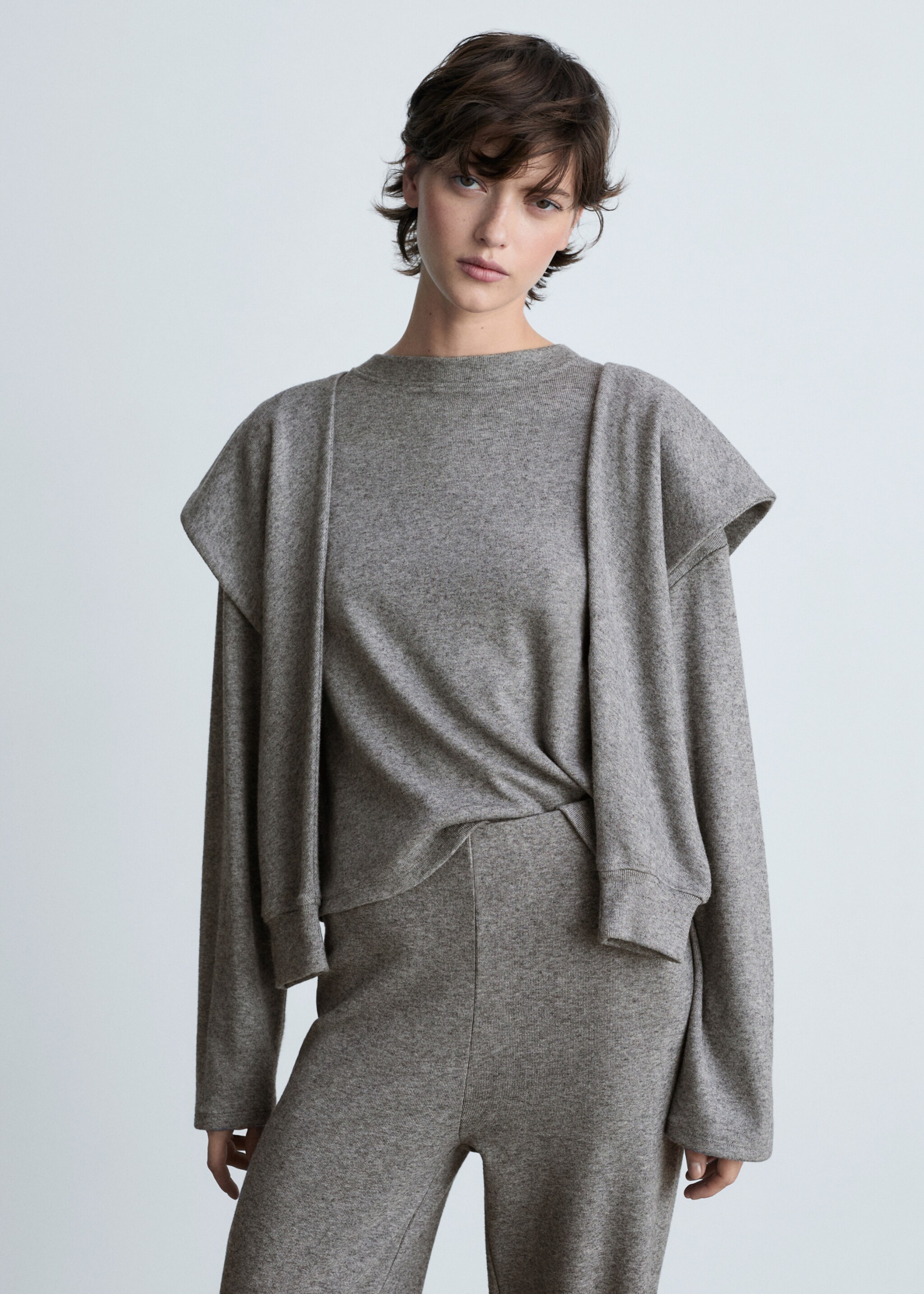 Sweatshirt with decorative sleeve - Medium plane