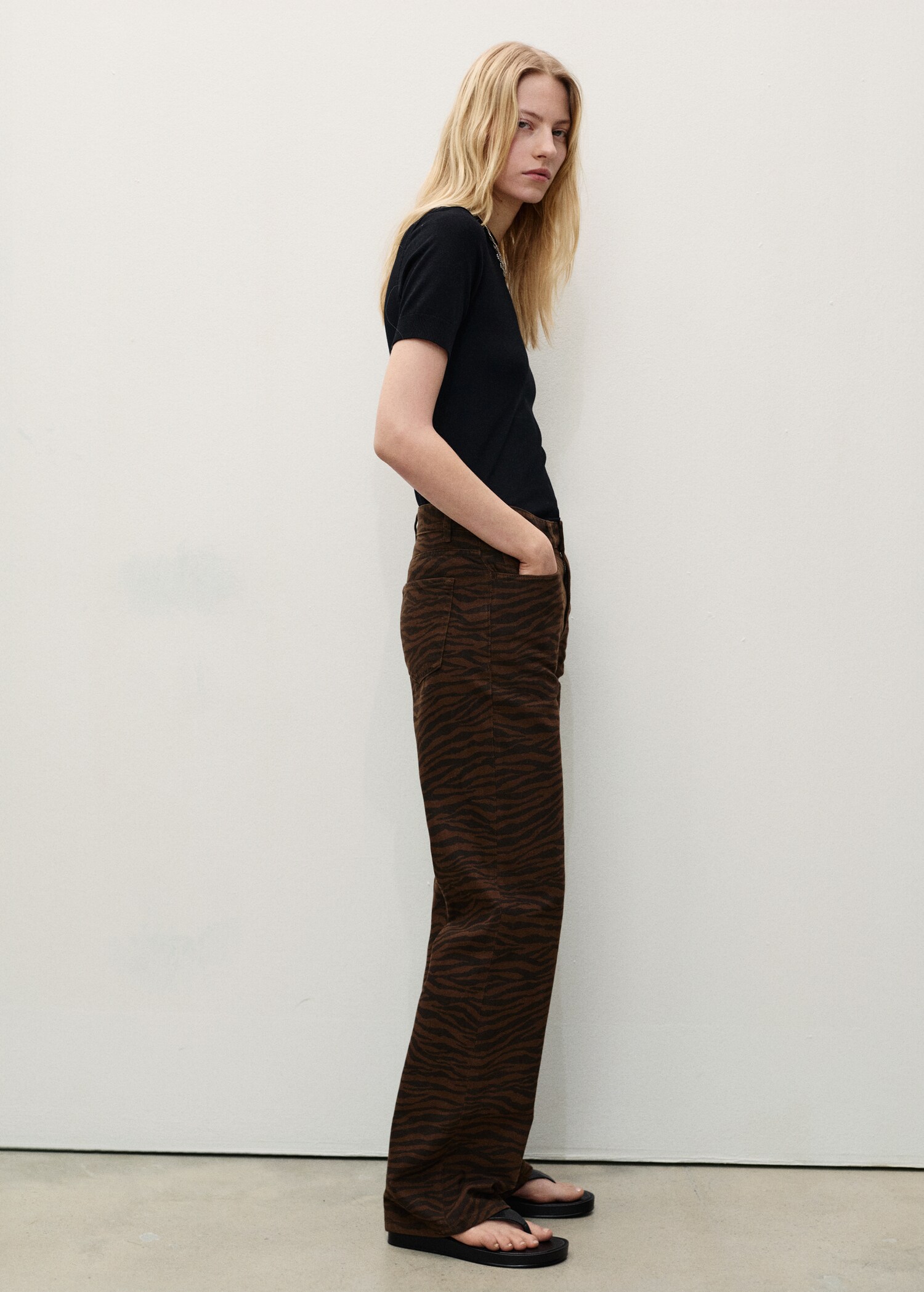 Gerade Jeans mit Zebramuster - Detail des Artikels 6