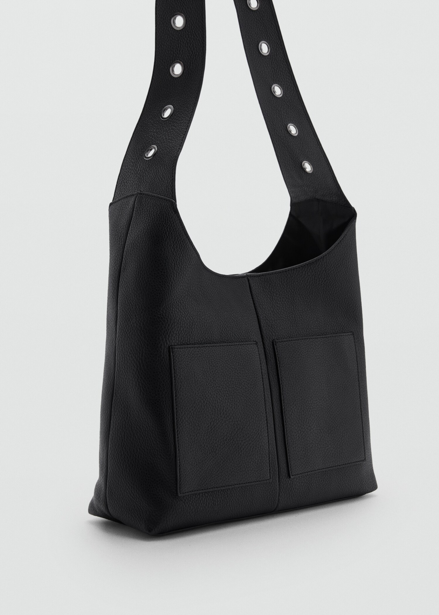 Henkeltasche mit Nieten - Mittlere Ansicht