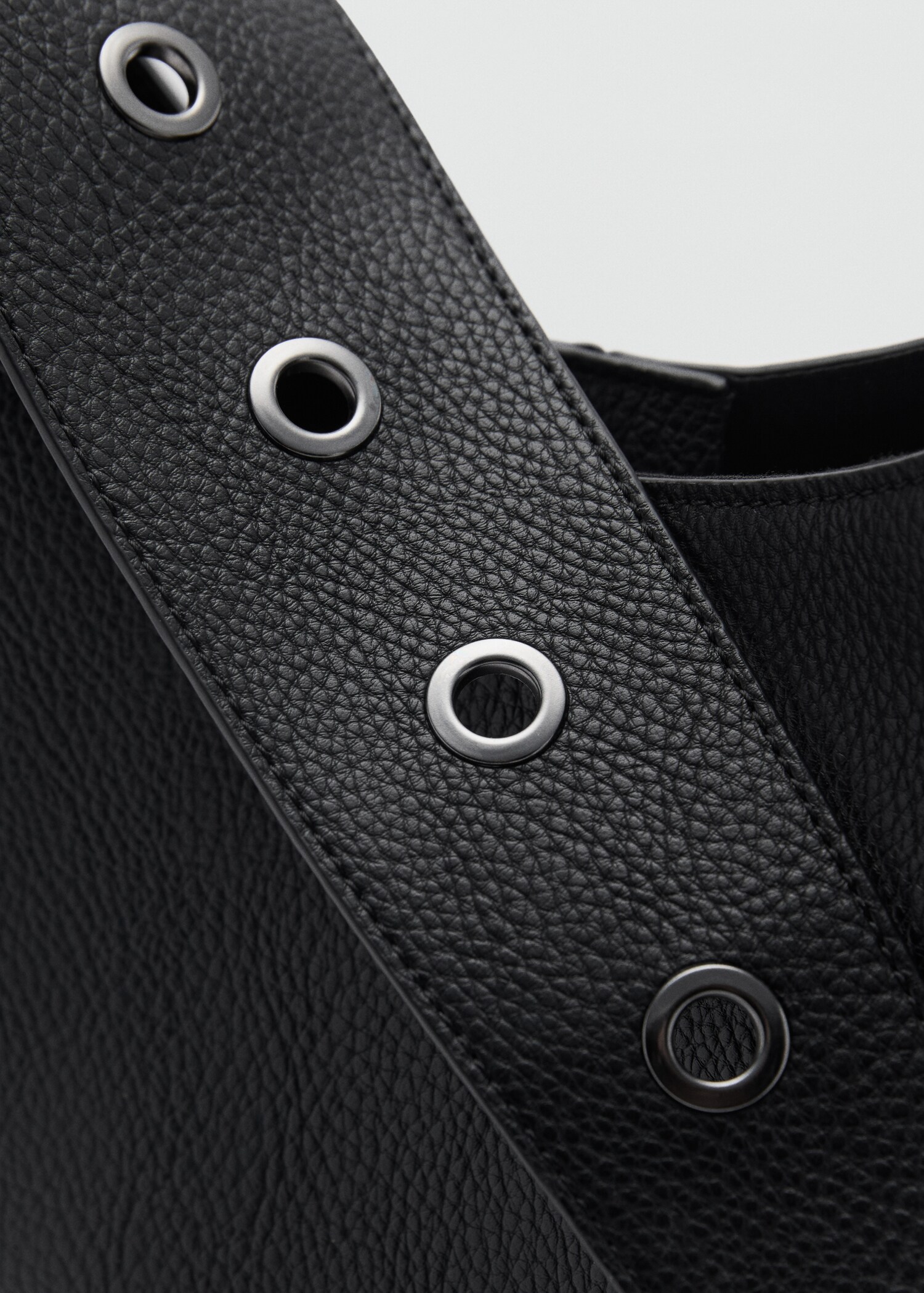 Henkeltasche mit Nieten - Detail des Artikels 3