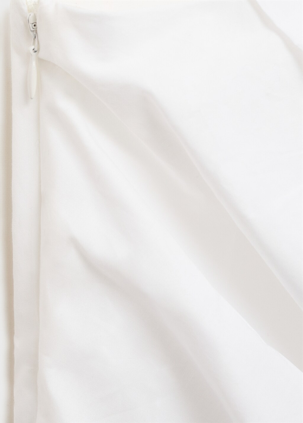 Asymmetrical puff-sleeve dress