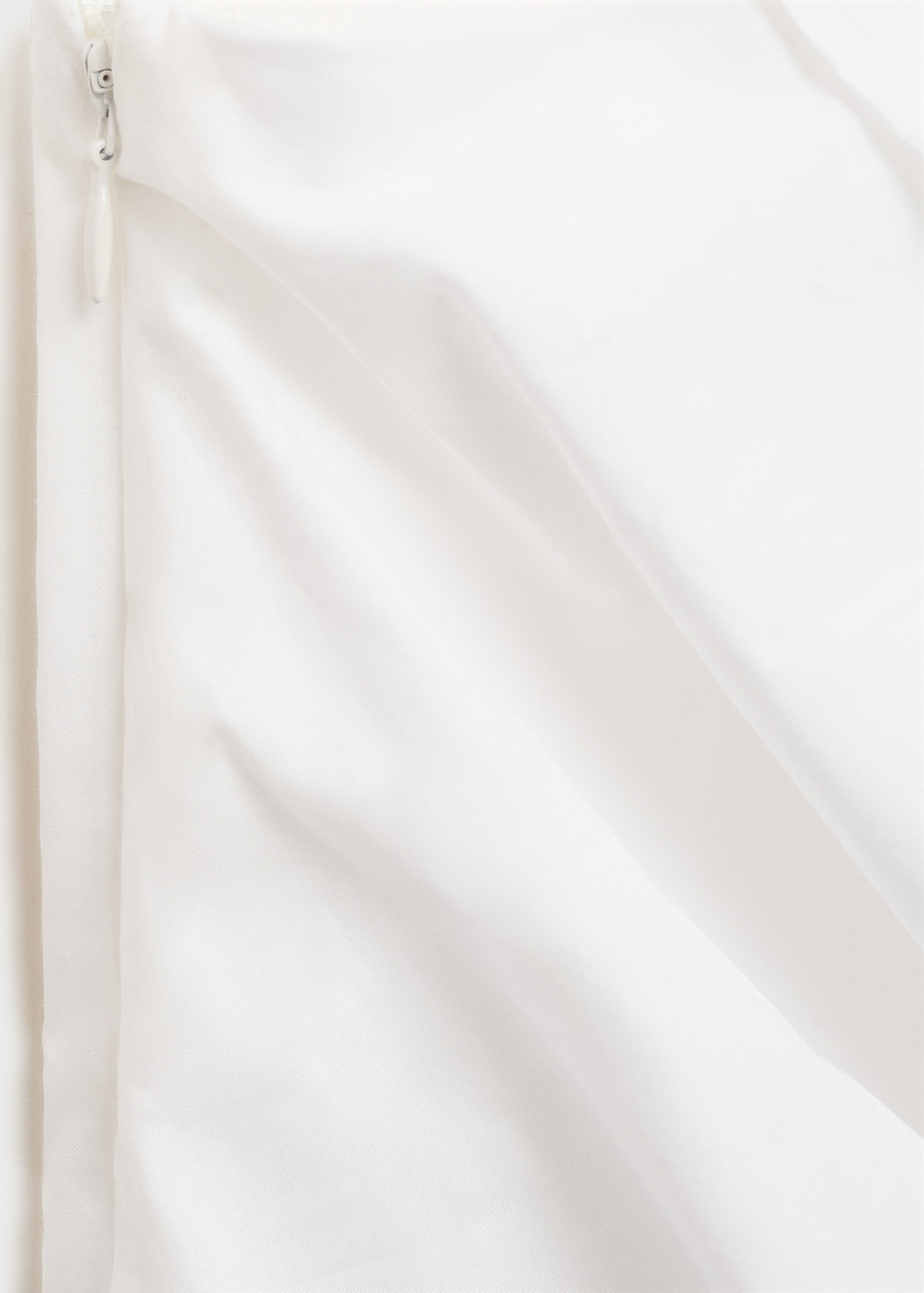 Asymmetrical puff-sleeve dress