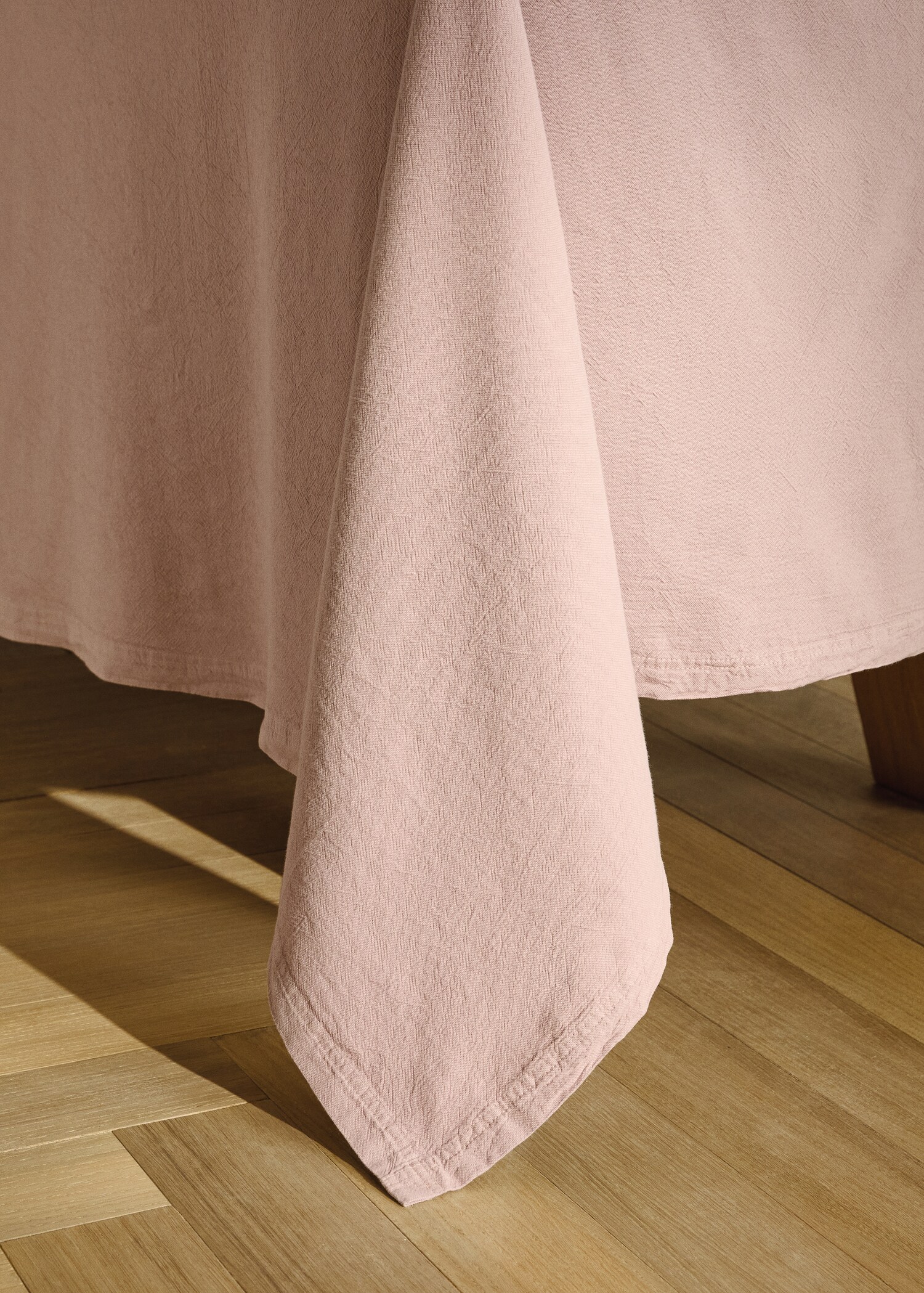 100% cotton tablecloth for 6 to 8 people - Details of the article 8