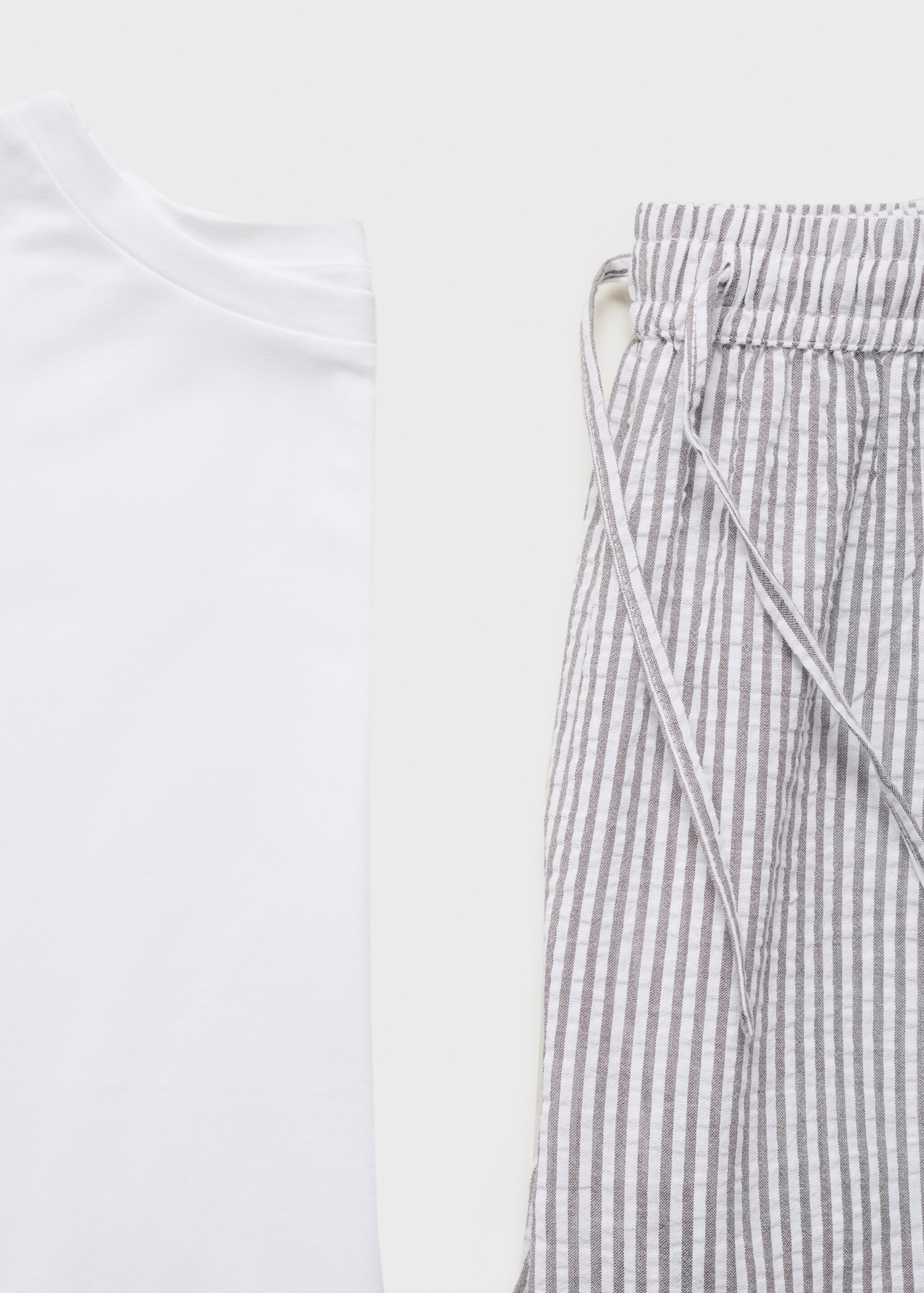 Seersucker striped two-piece pyjamas - Details of the article 8
