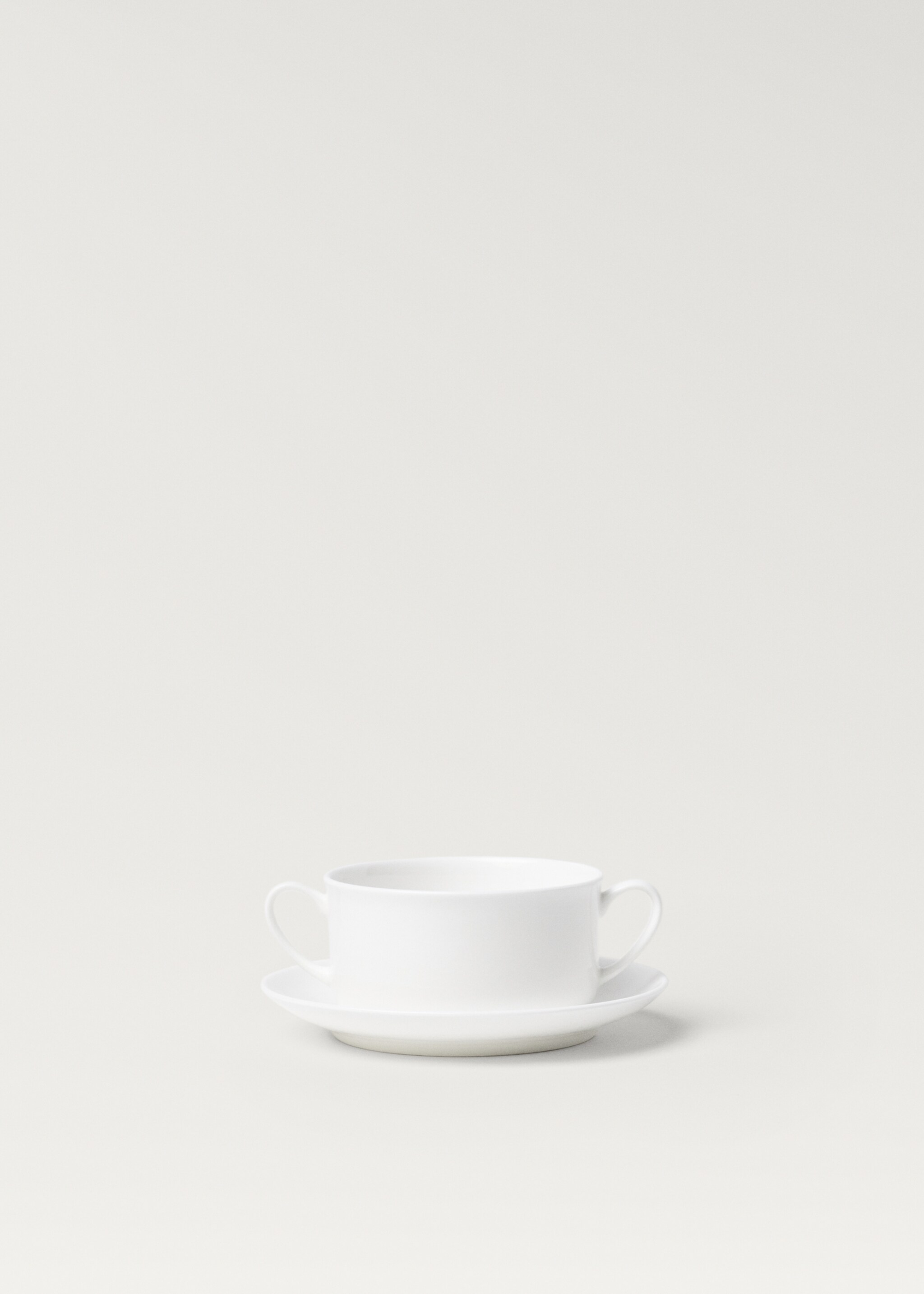 Велика чашка та блюдце з кераміки Bone China - Товар без моделі