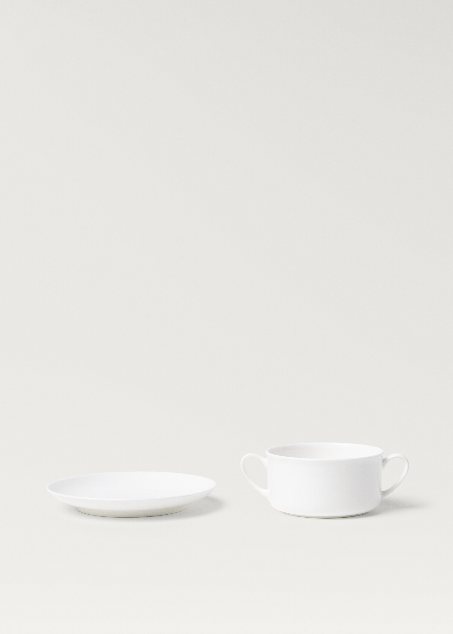 Велика чашка та блюдце з кераміки Bone China - Детальніше про товар 3