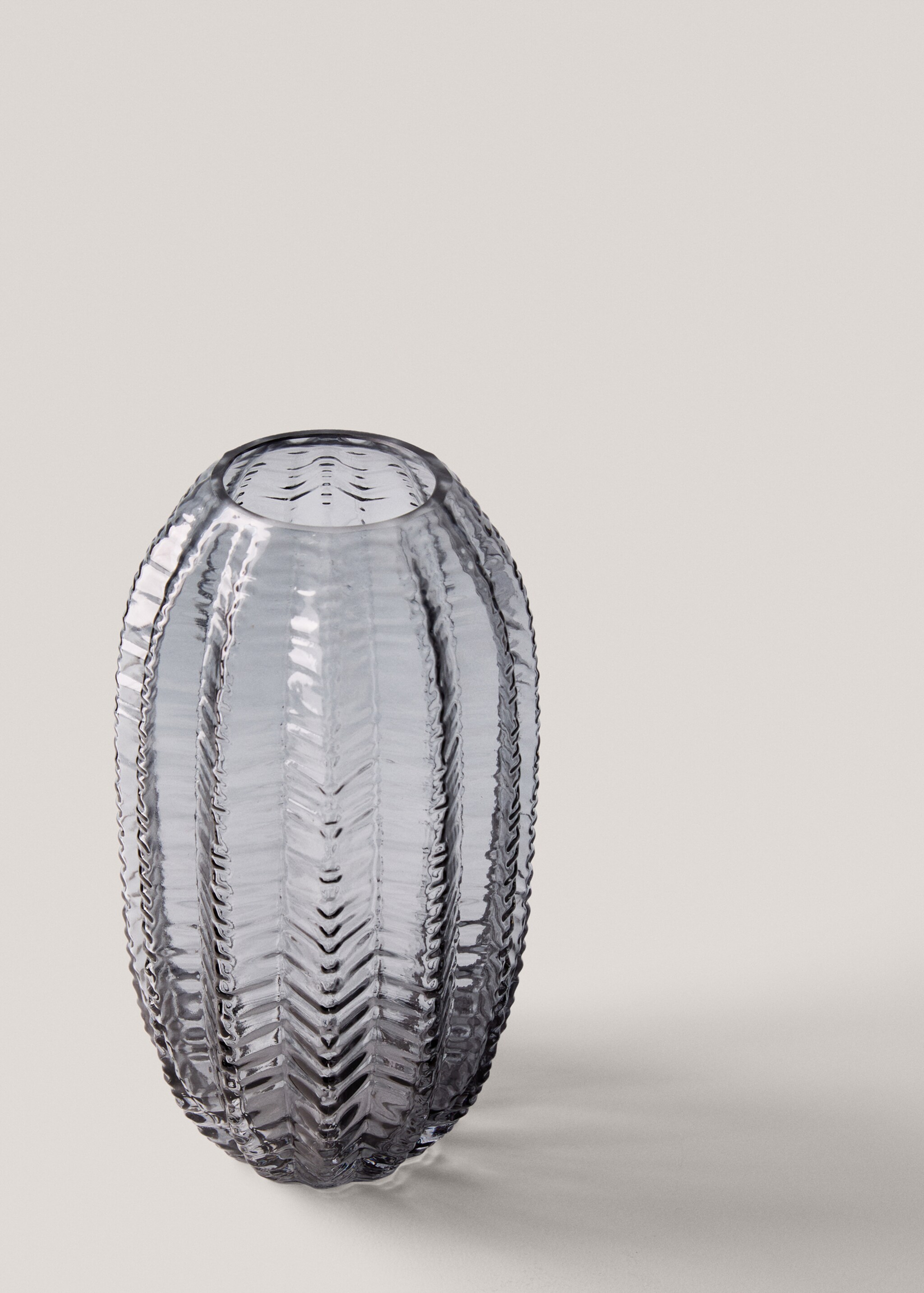 Embossed glass vase - Details of the article 1