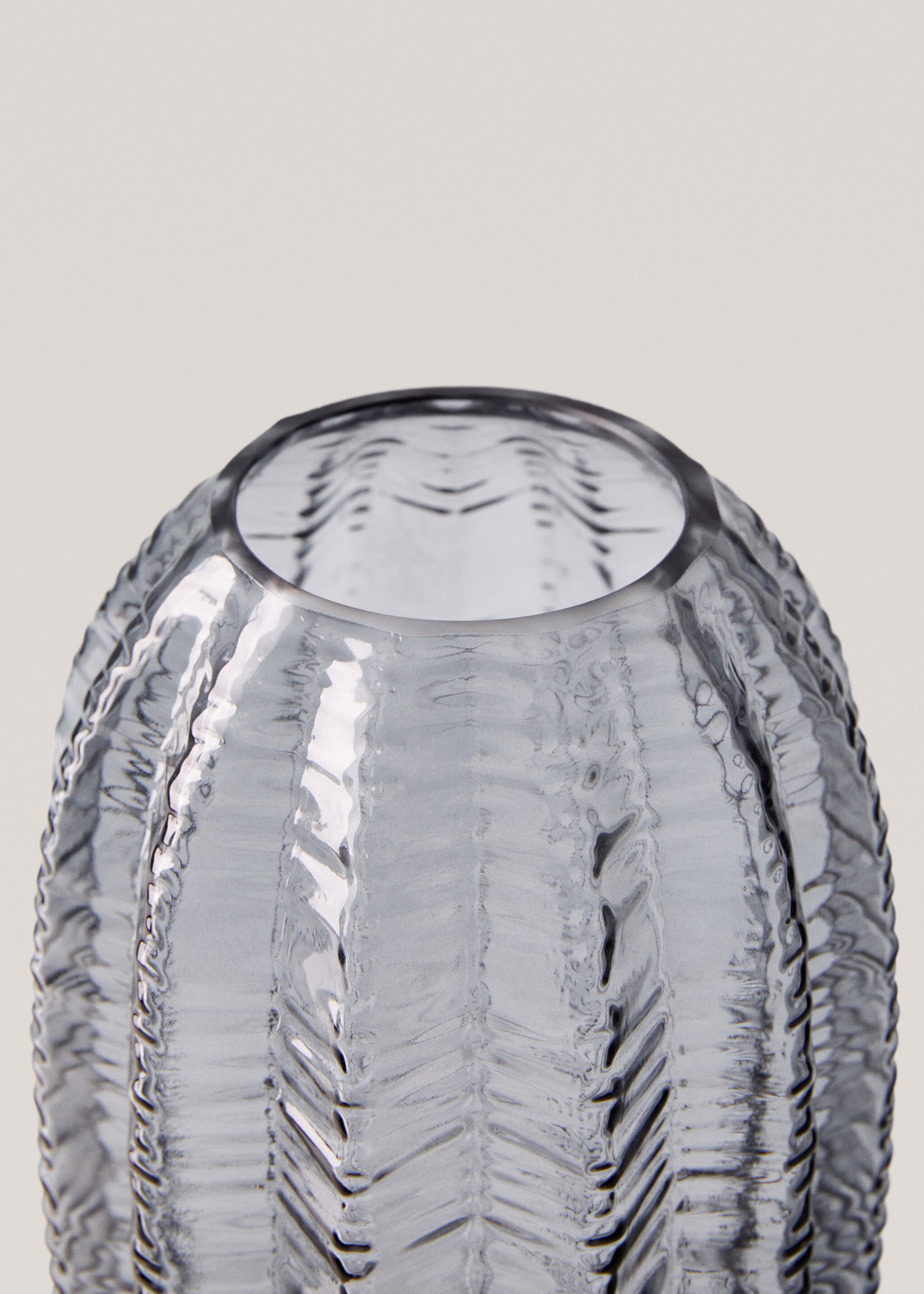 Embossed glass vase - Details of the article 2