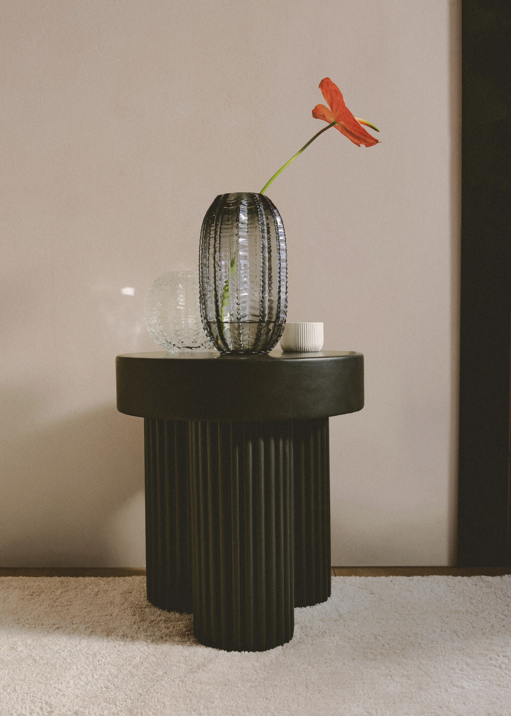 Embossed glass vase - Details of the article 6