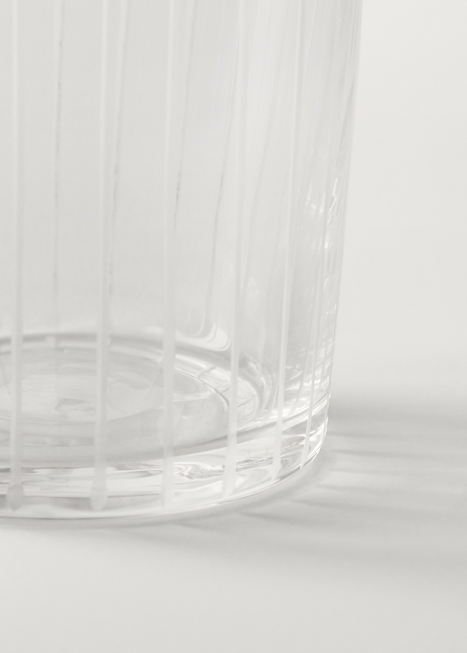 Glass with striped detail - Details of the article 1