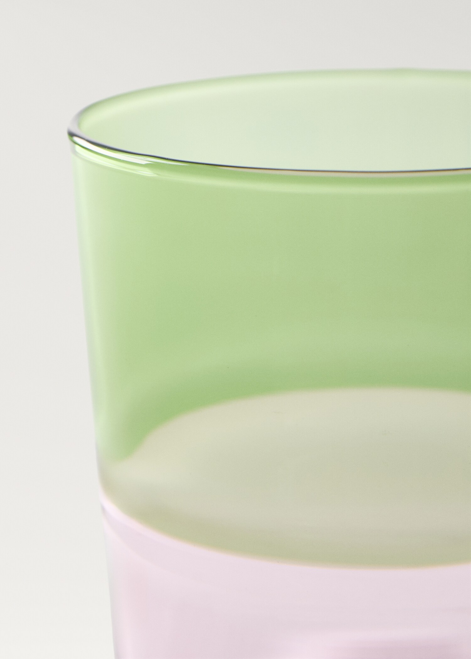 Borosilicate glass with two-tone design - Details of the article 2