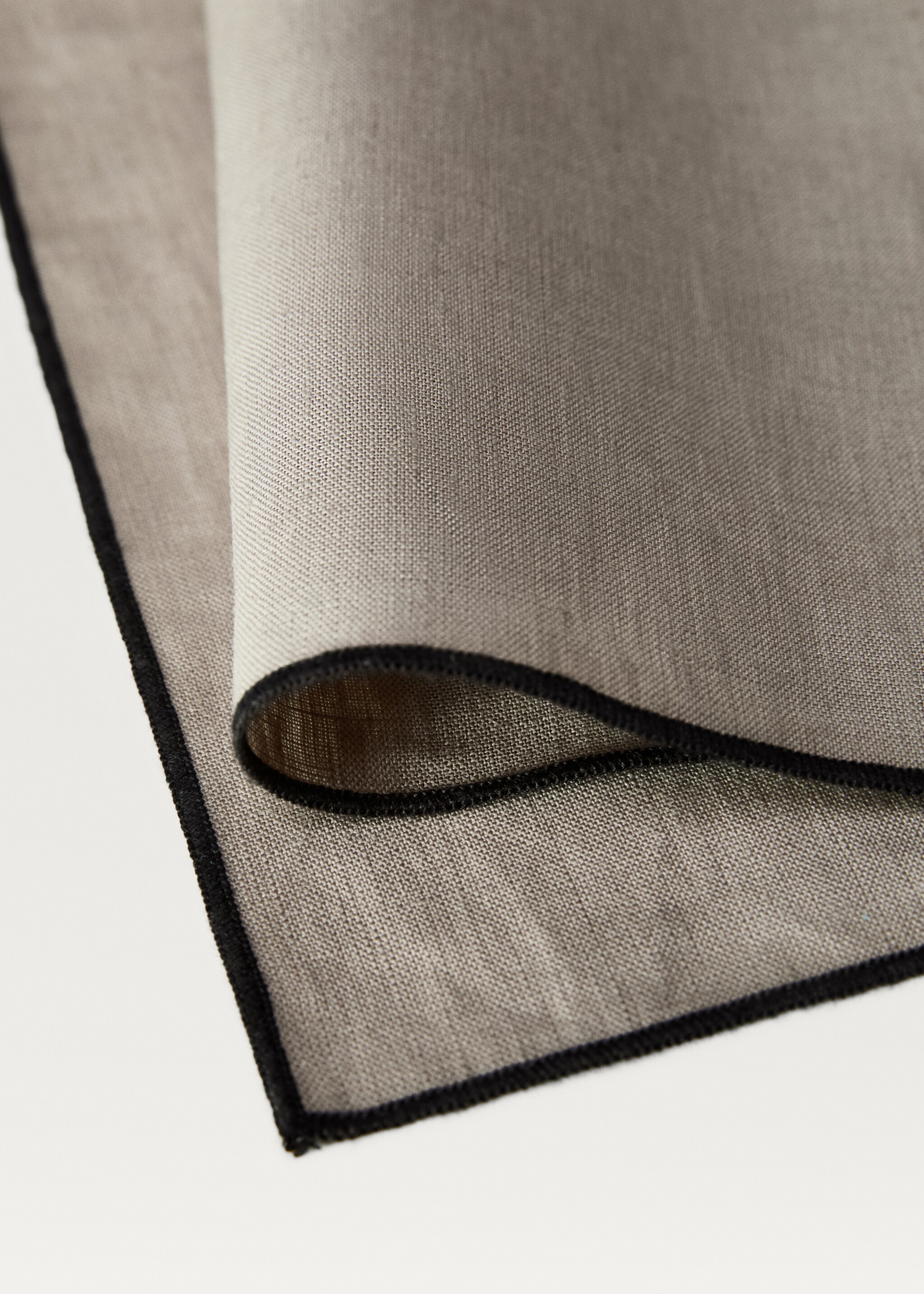 Linen placemat with ribbed detail - Details of the article 1
