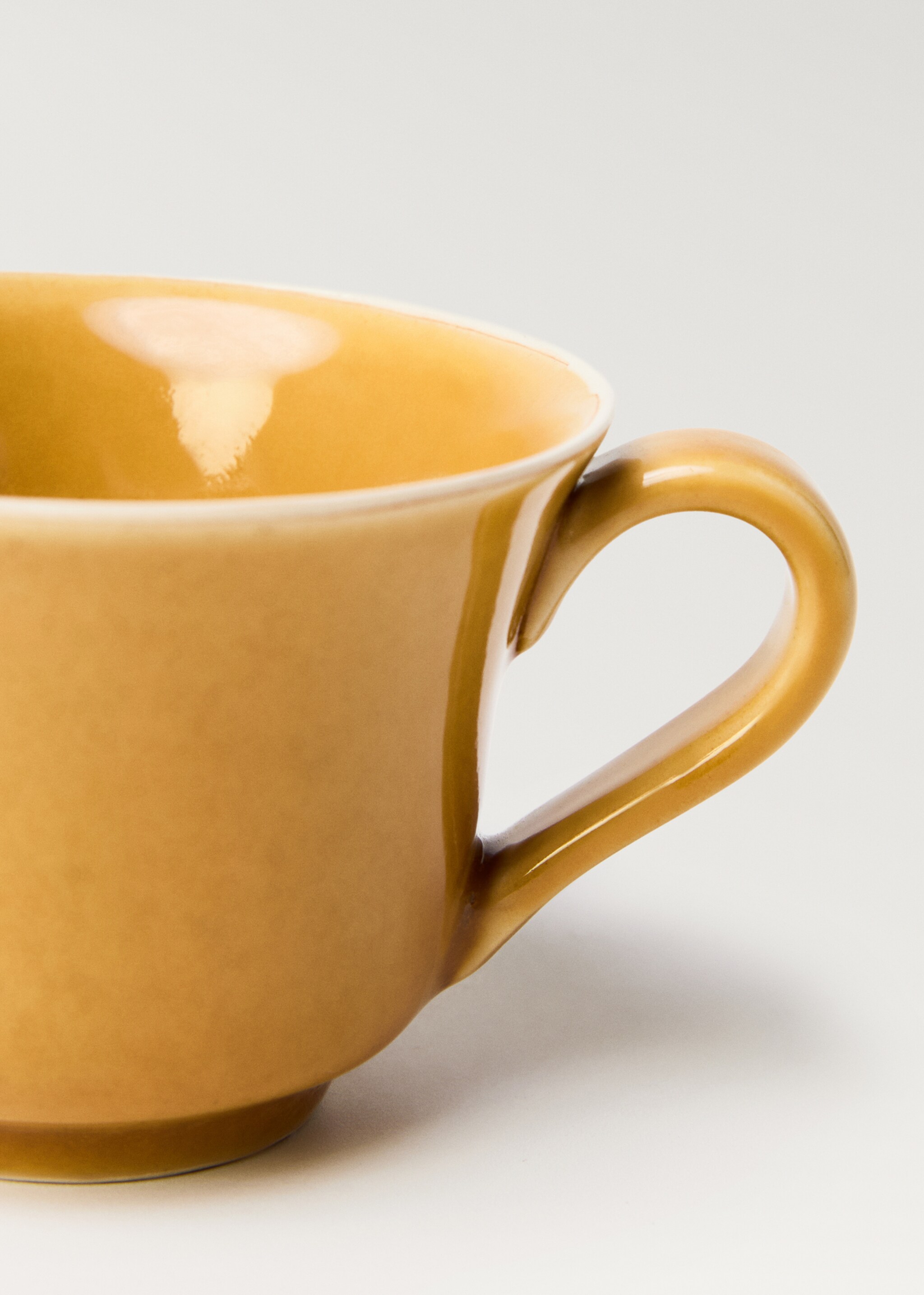 Stoneware tea cup with waves - Details of the article 2