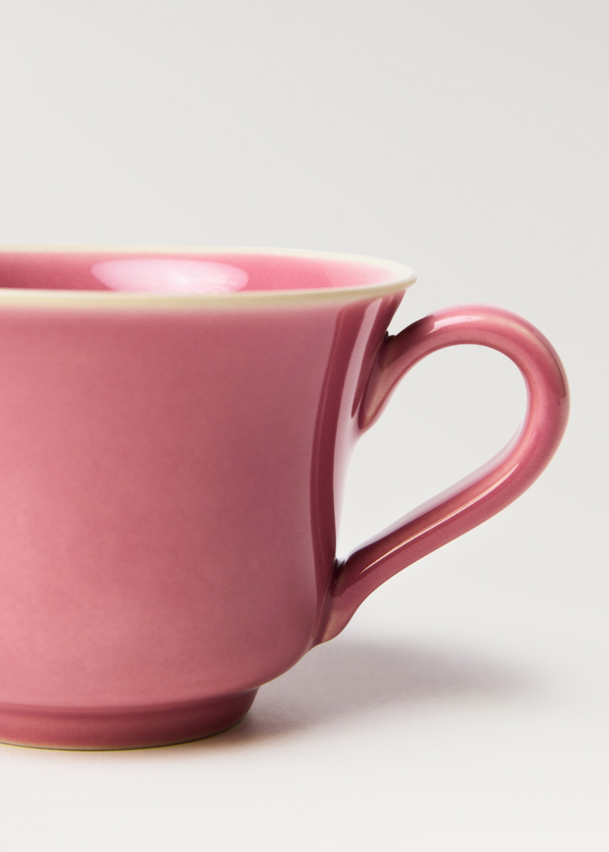 Stoneware tea cup with waves - Details of the article 2