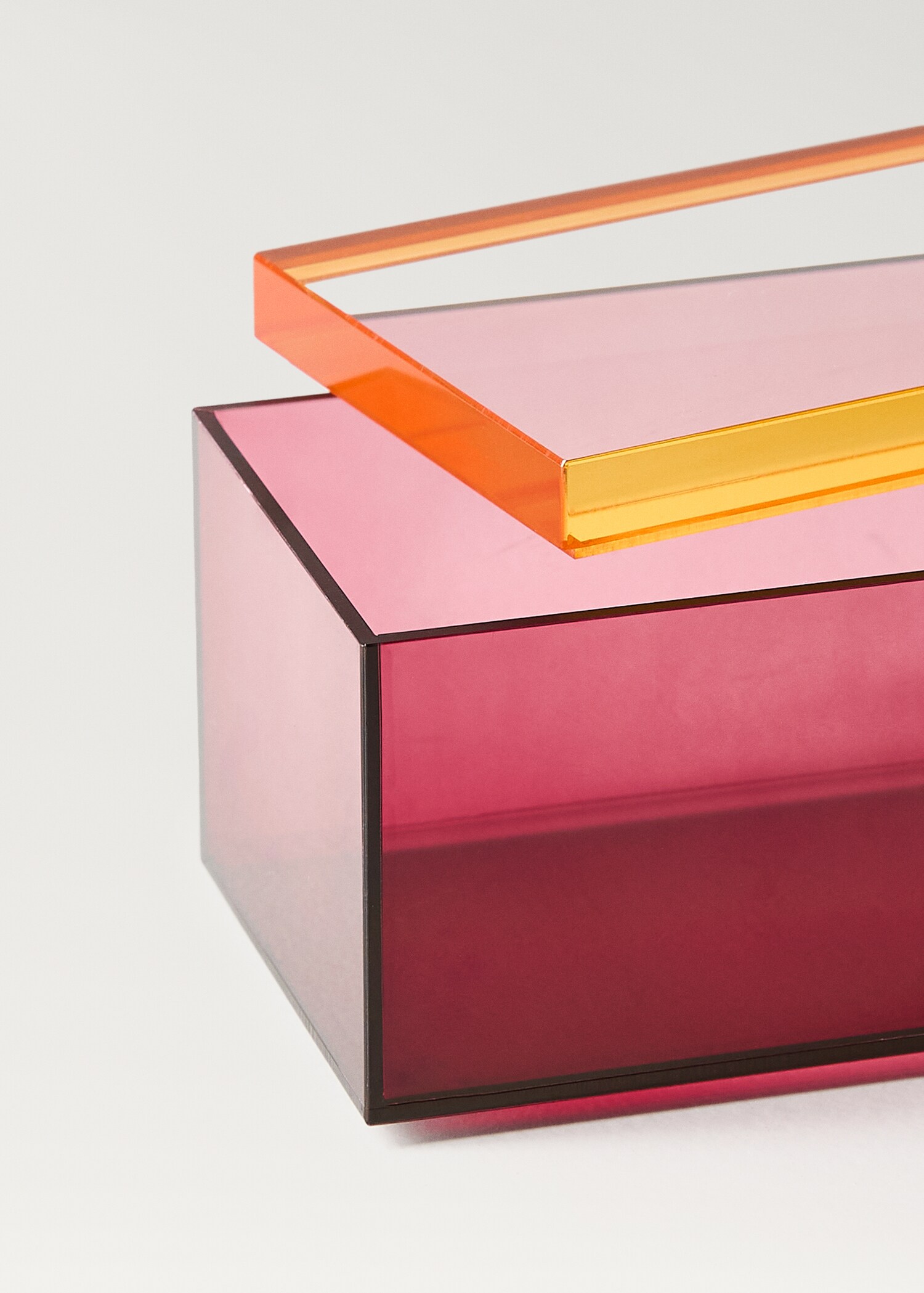 Large two-tone acrylic box - Details of the article 3