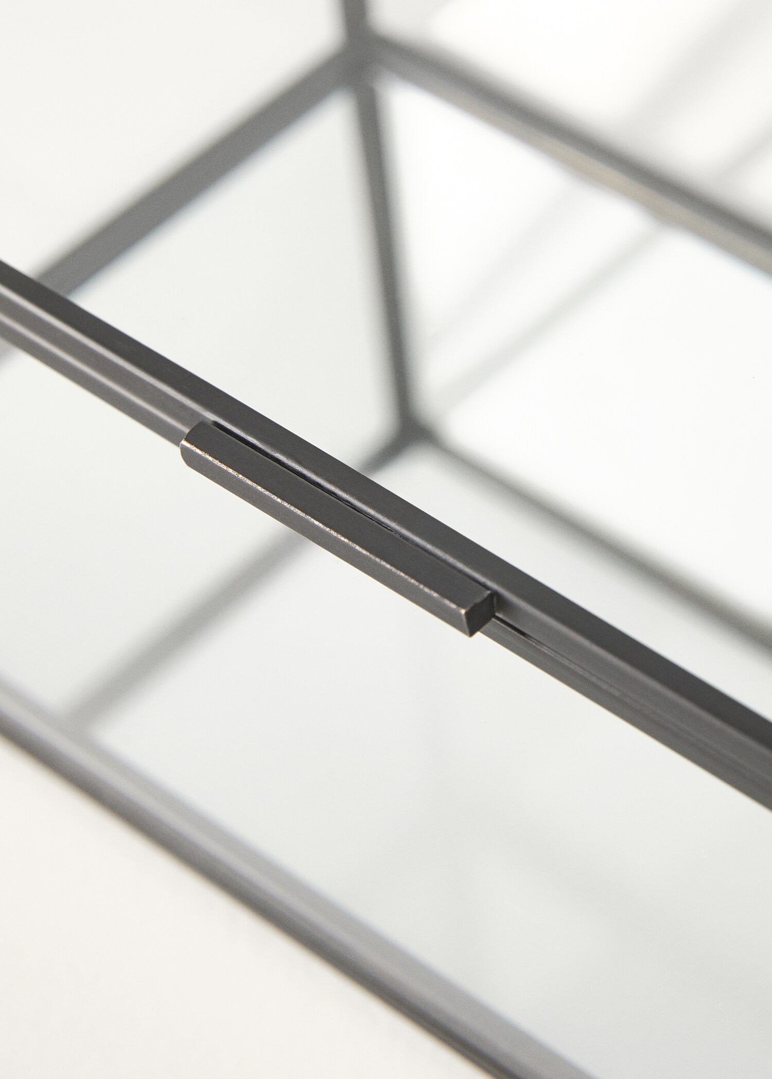 Small glass and metal jewellery box - Details of the article 3