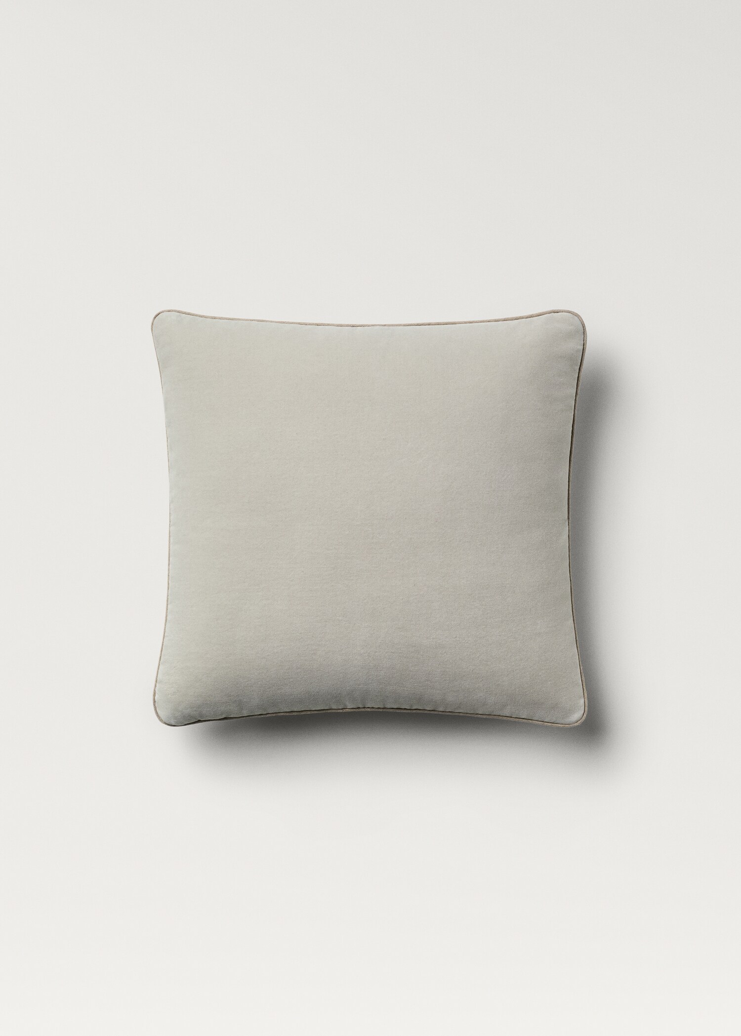 Velvet cushion cover with seam detail 50x50 cm - Article without model