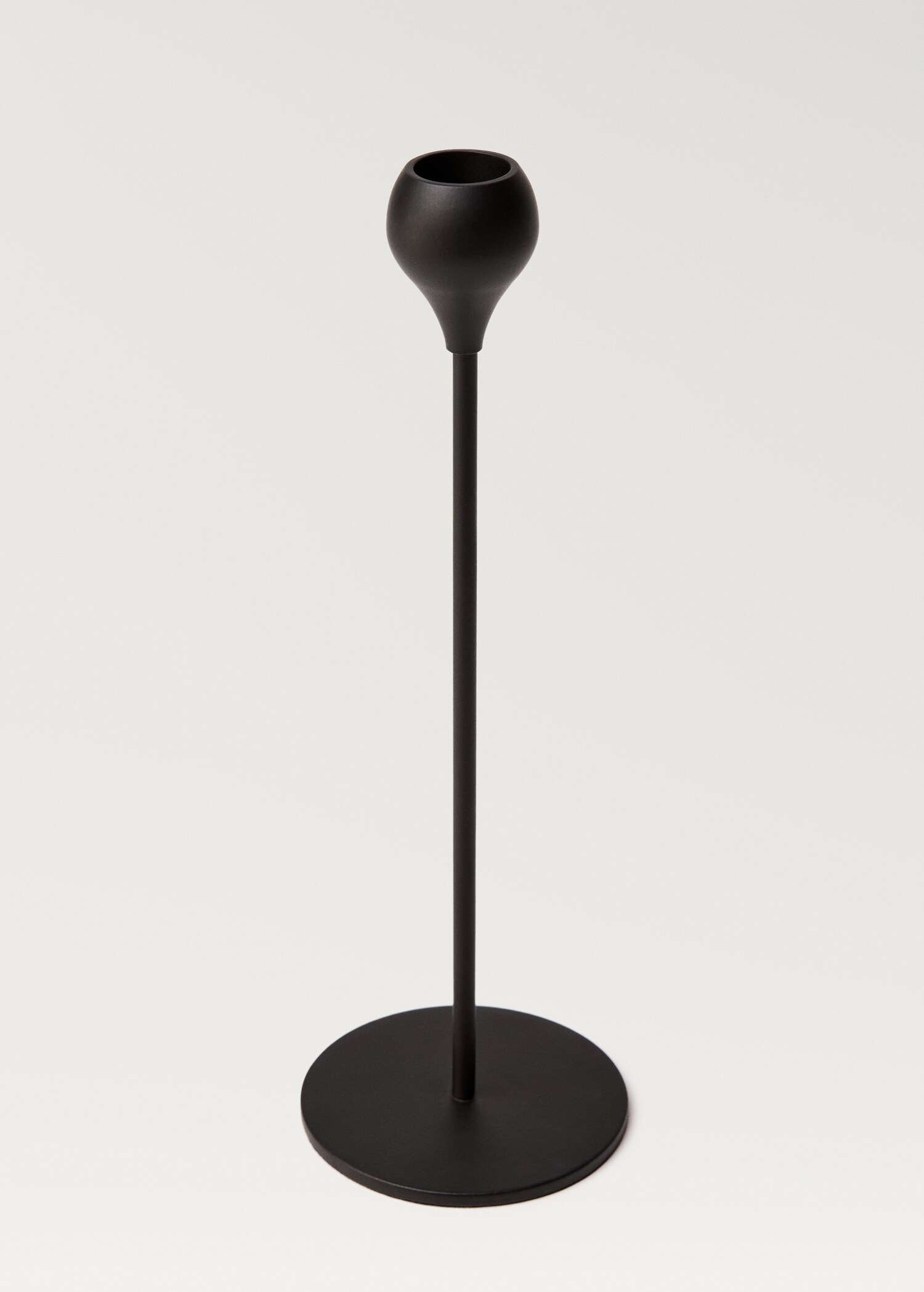 Large metal candleholder - Details of the article 2