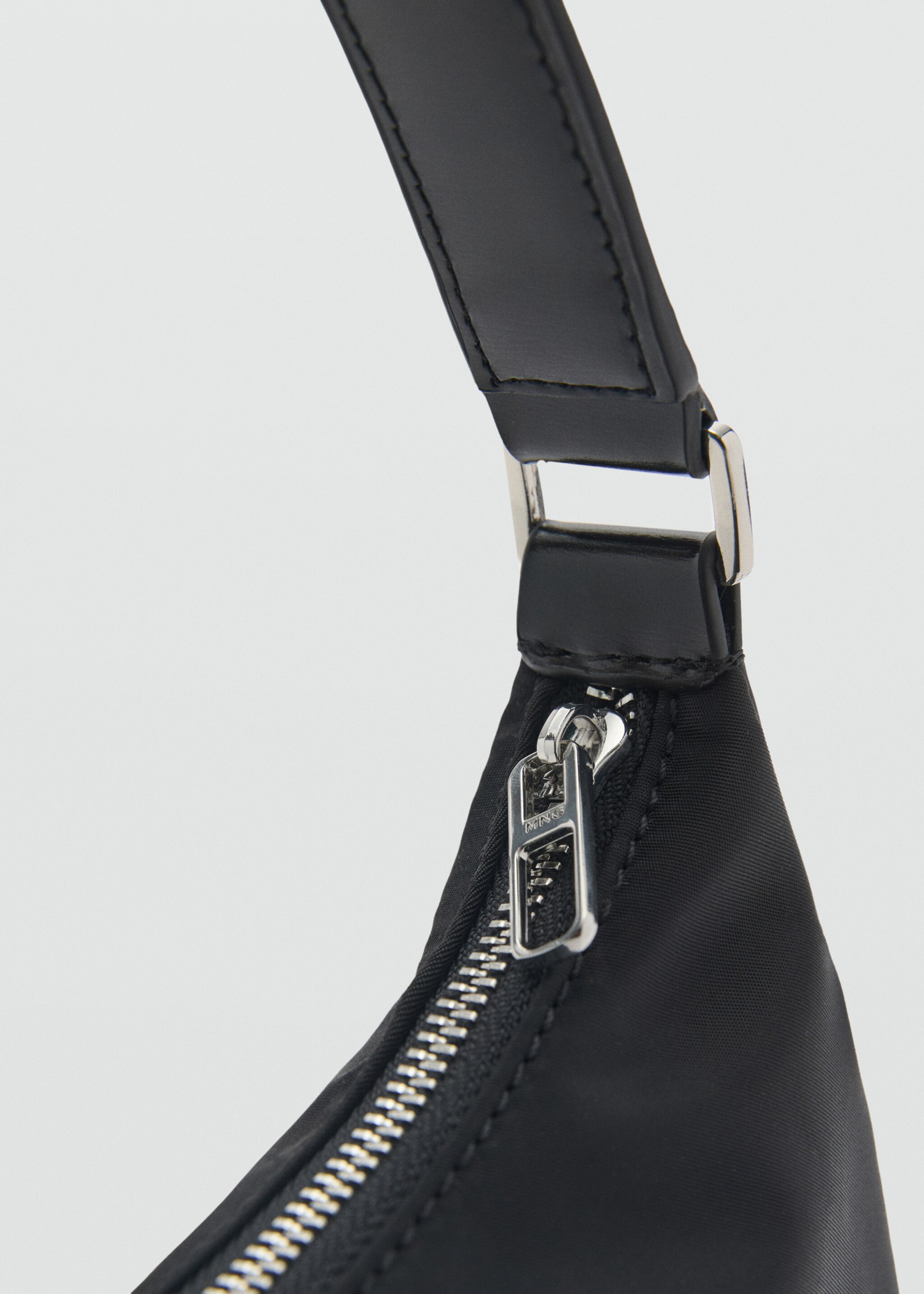 Petit sac à bandoulière en nylon - Détail de l'article 2