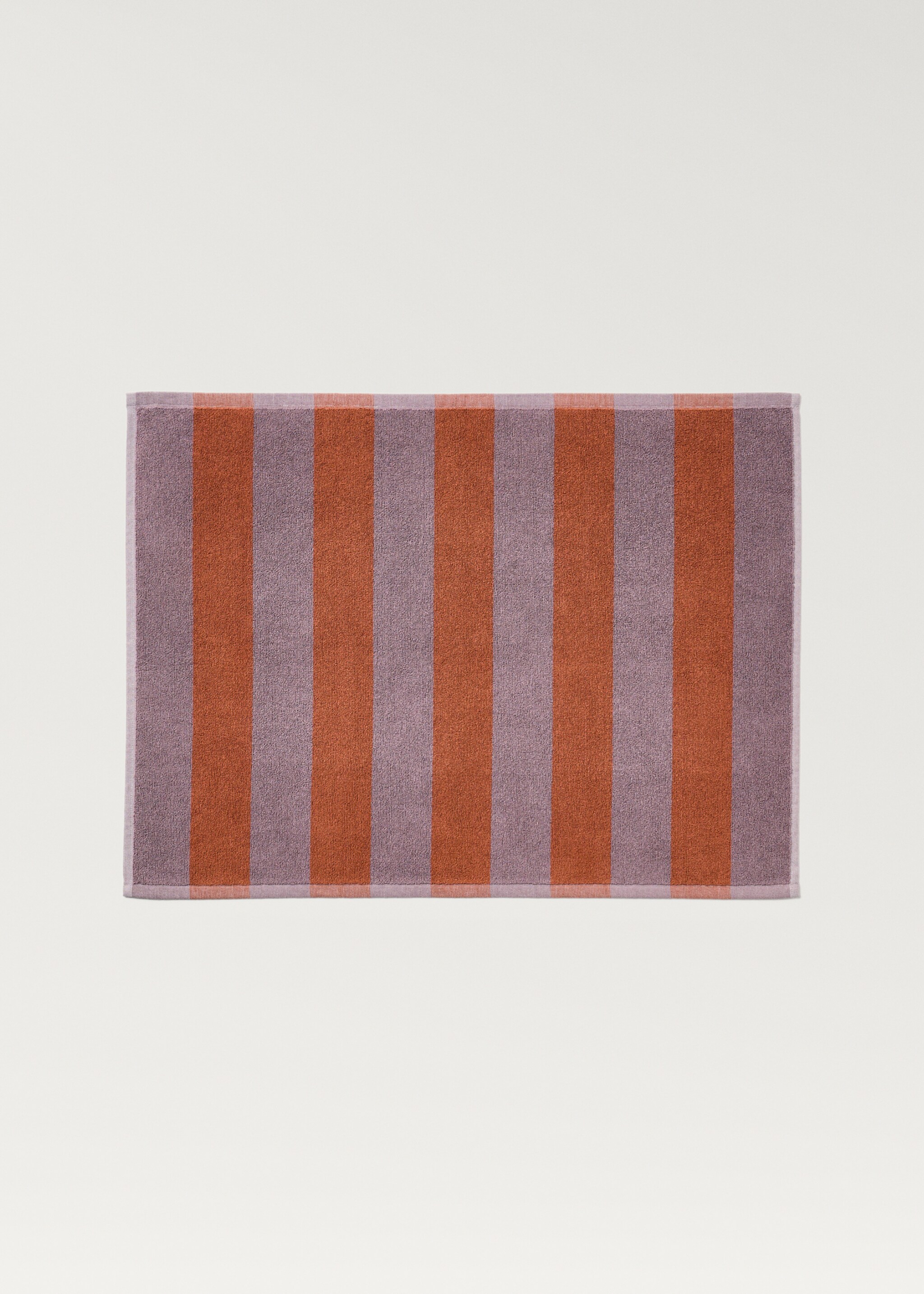 Two-tone striped bath rug - Article without model