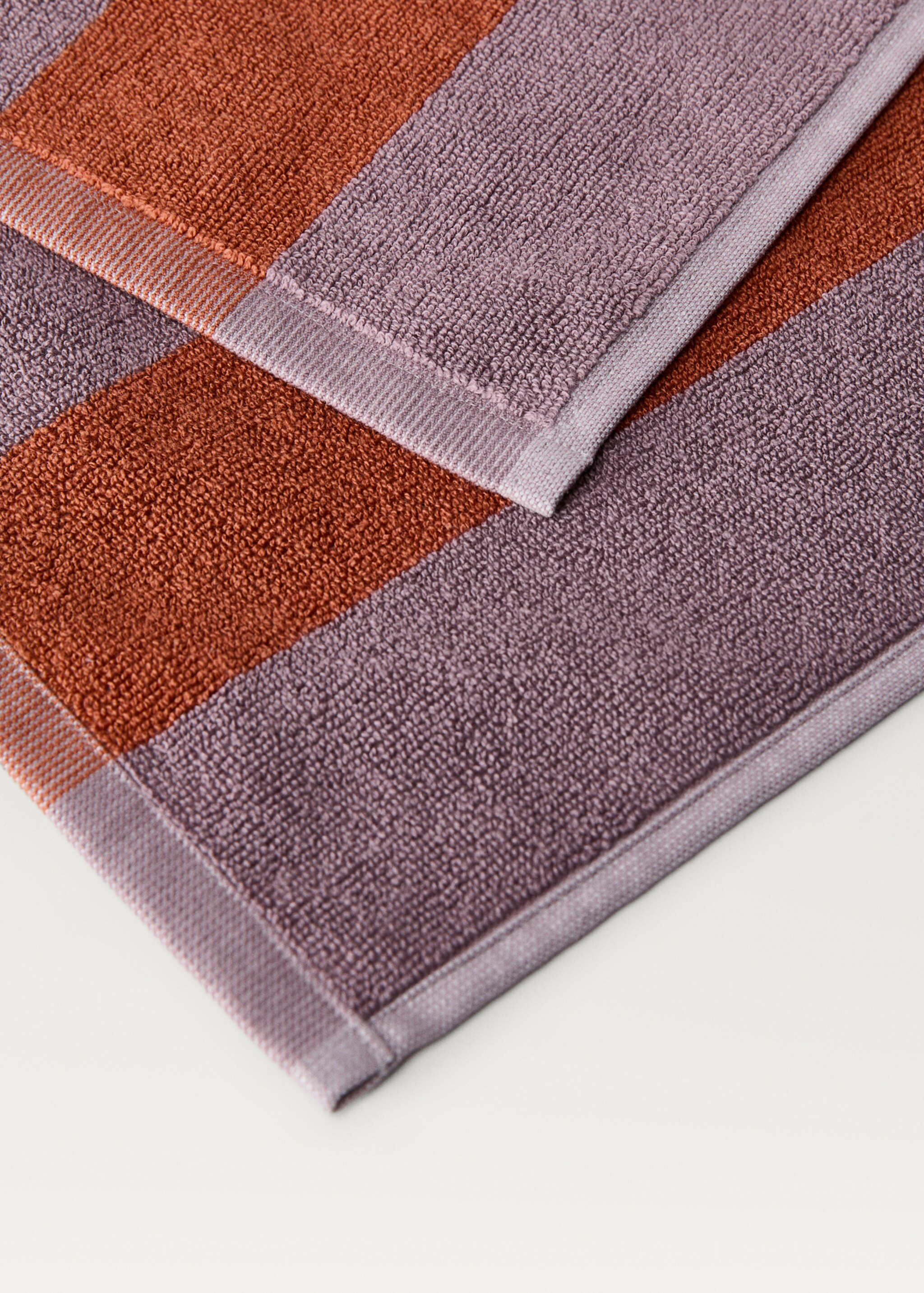 Two-tone striped bath rug - Details of the article 2