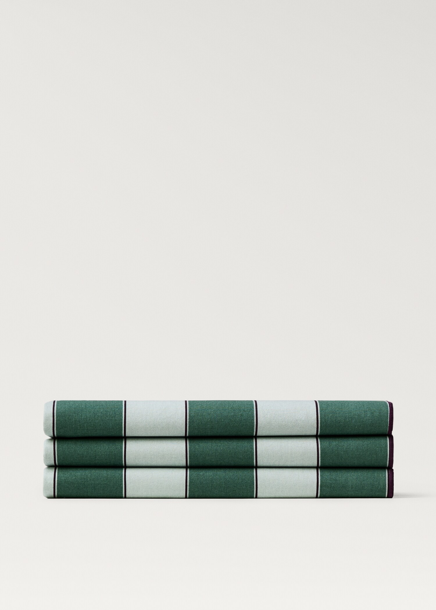 Cotton tablecloth with resin stripe for 2 to 4 diners - Article without model