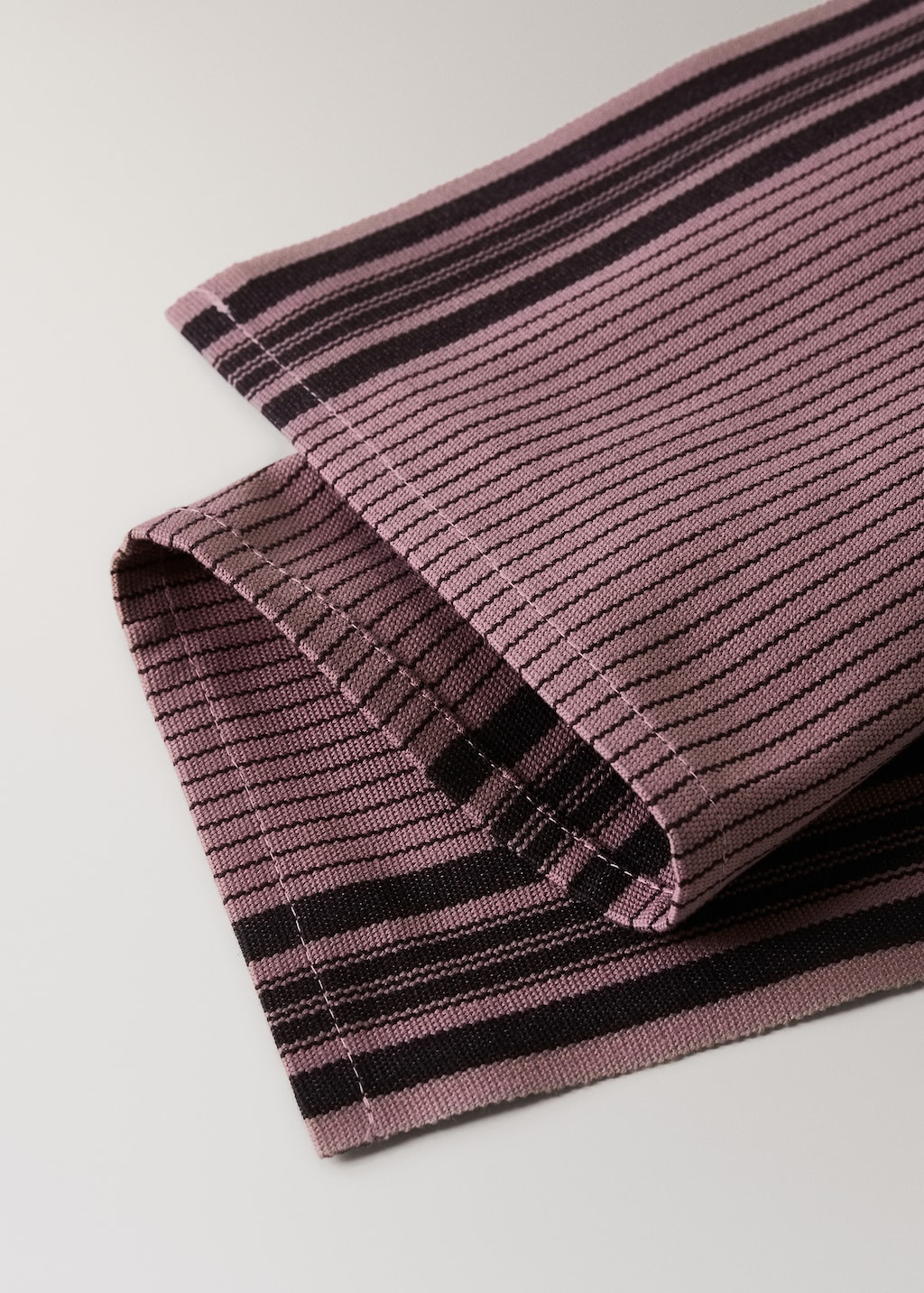 Cotton yarn-dyed striped placemat