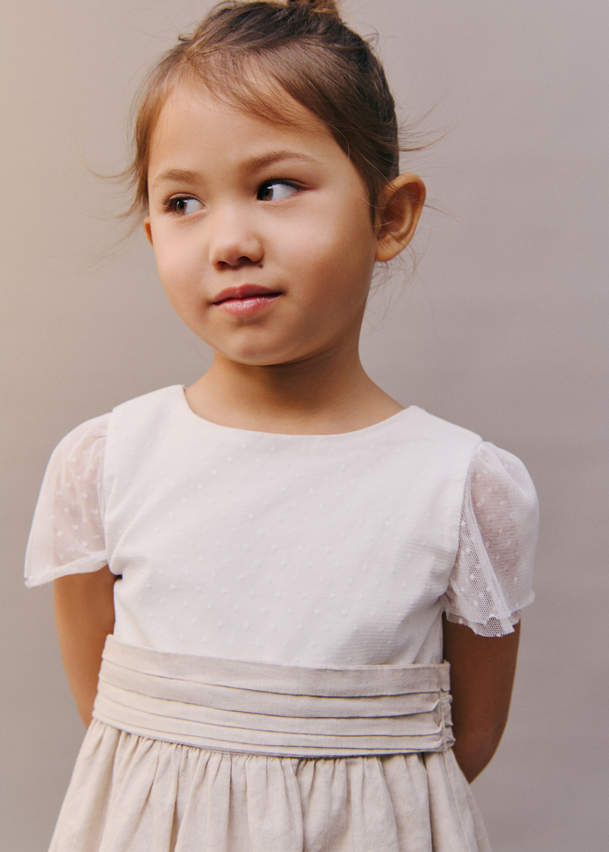 Kleid mit Kontrastrock - Detail des Artikels 6
