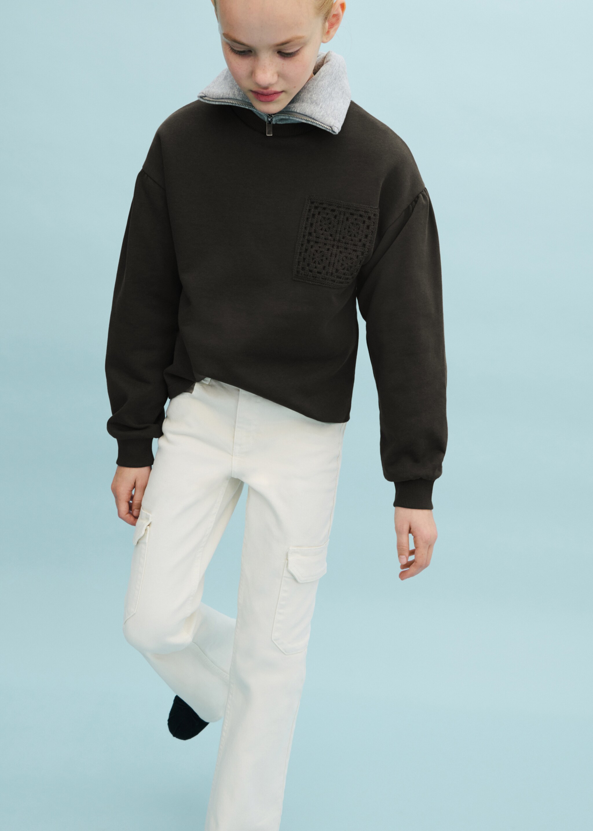 Sweatshirt med virkade detaljer - Detaljer om artikeln 5