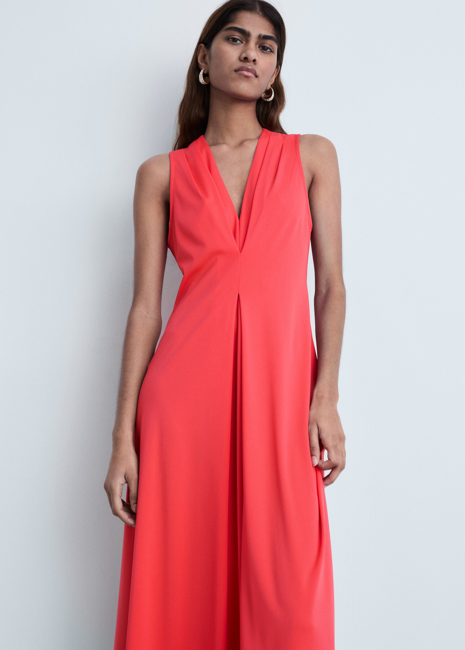 Robe en maille col V - Plan moyen
