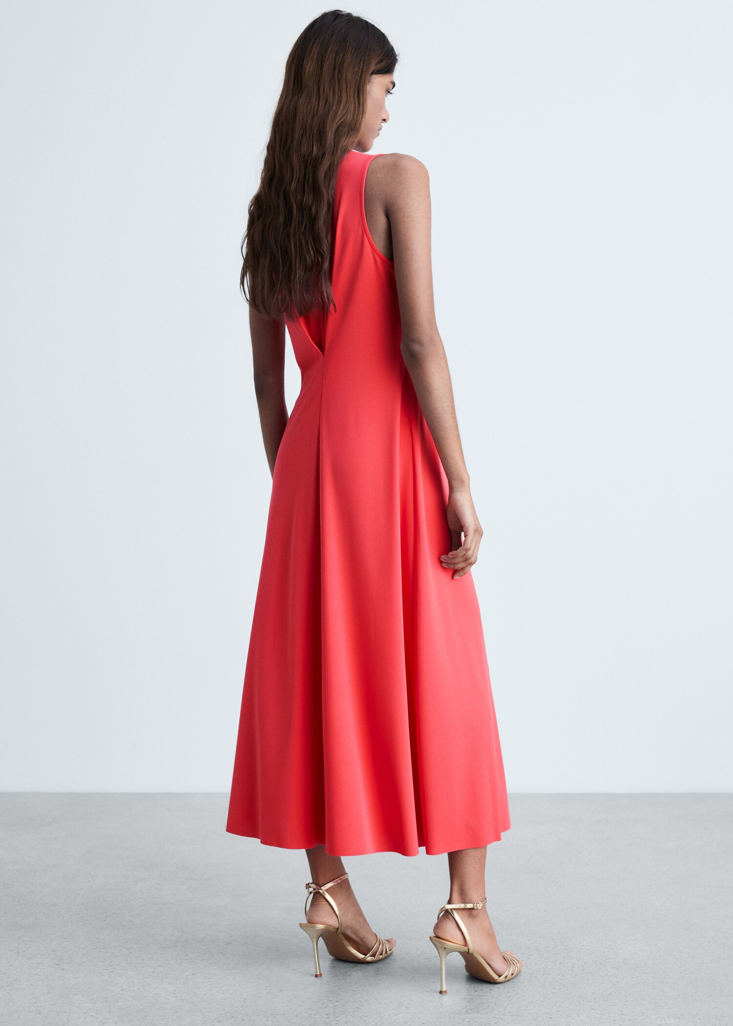 V-neck knitted dress - Reverse of the article