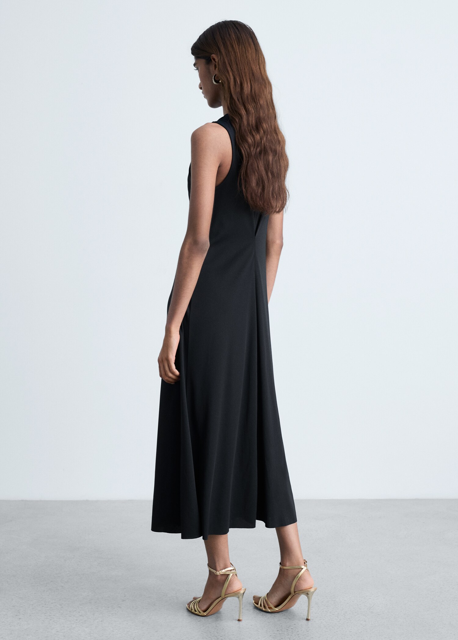 V-neck knitted dress - Reverse of the article