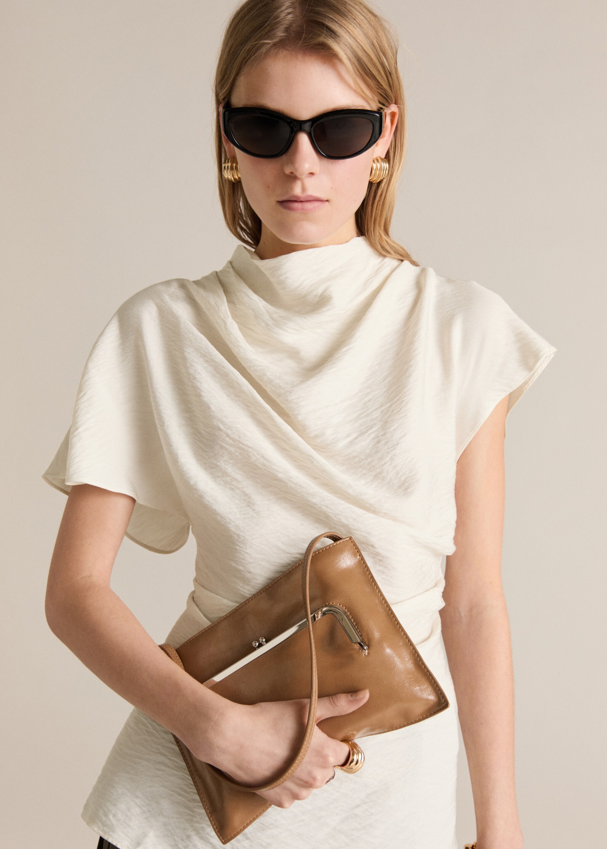 Drapierte Bluse mit Struktur - Mittlere Ansicht