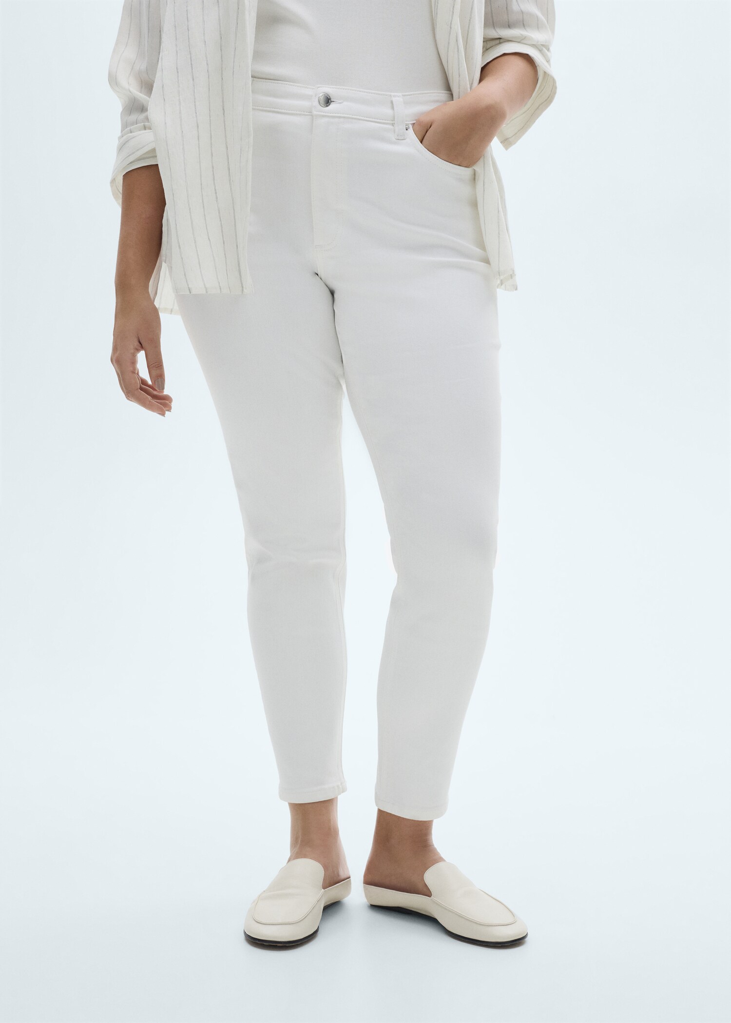 Mid-rise skinny jeans - Details of the article 5