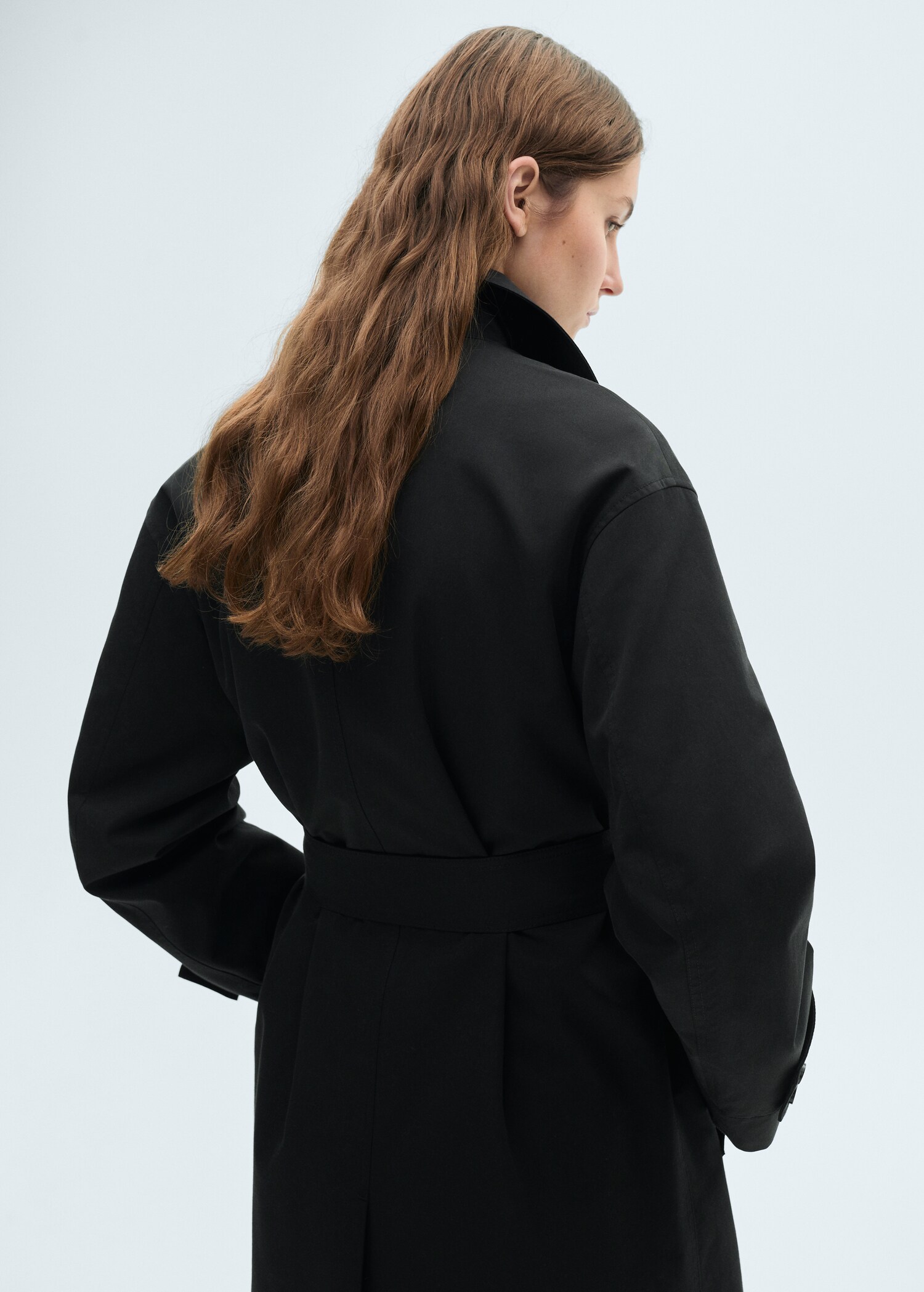 Long oversized double-breasted trench coat - Details of the article 2