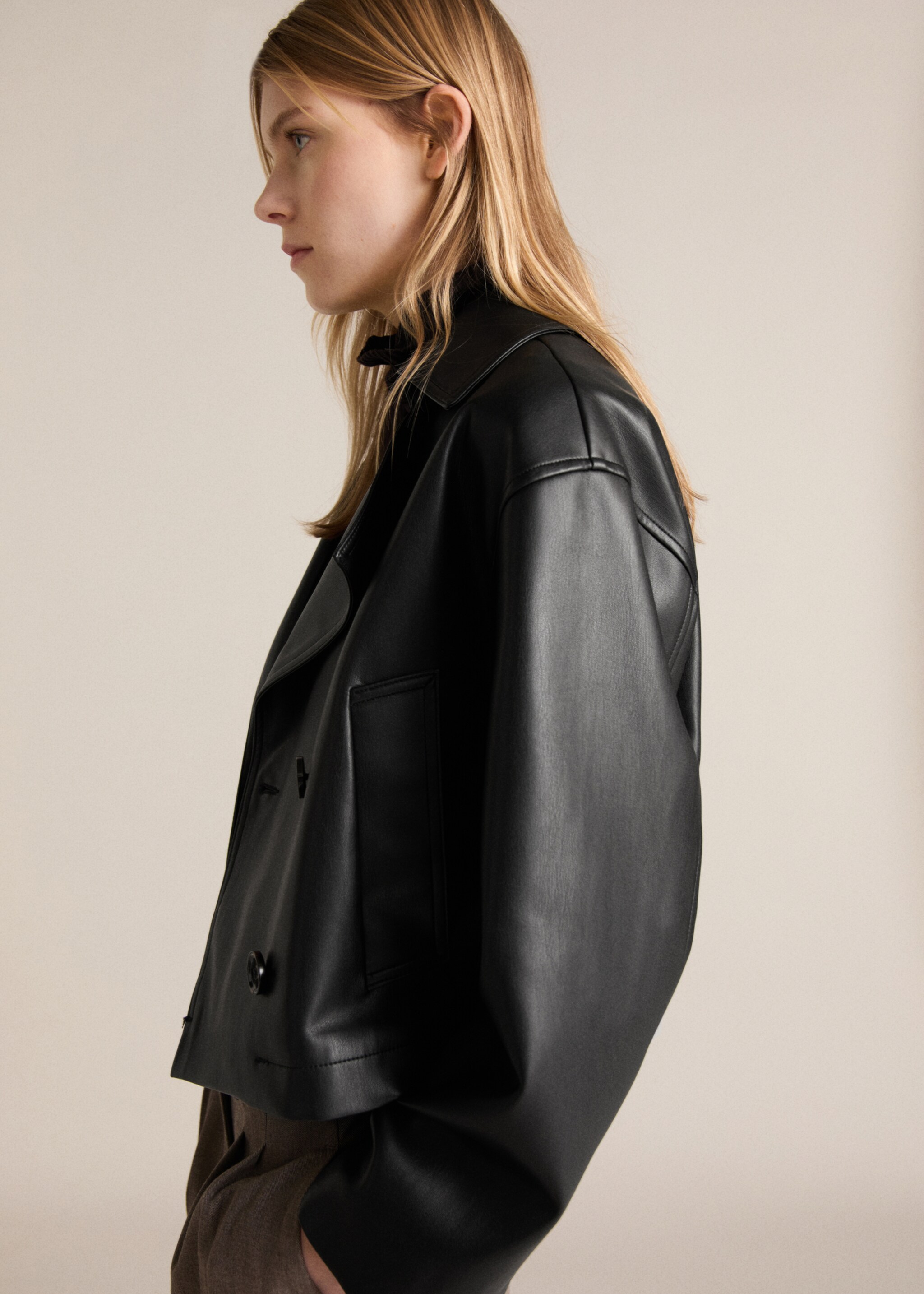 Leather-effect cropped jacket - Details of the article 1
