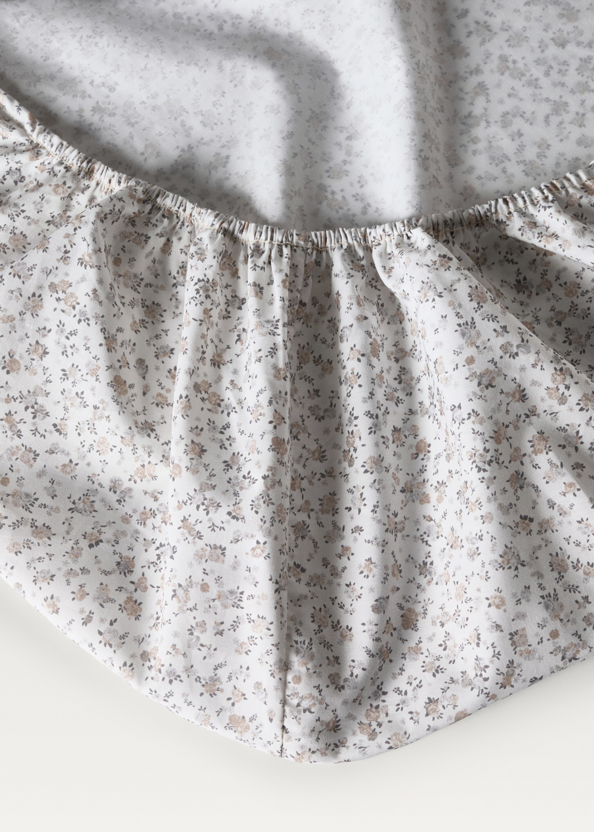 Cotton percale printed bottom sheet for cot - Details of the article 1