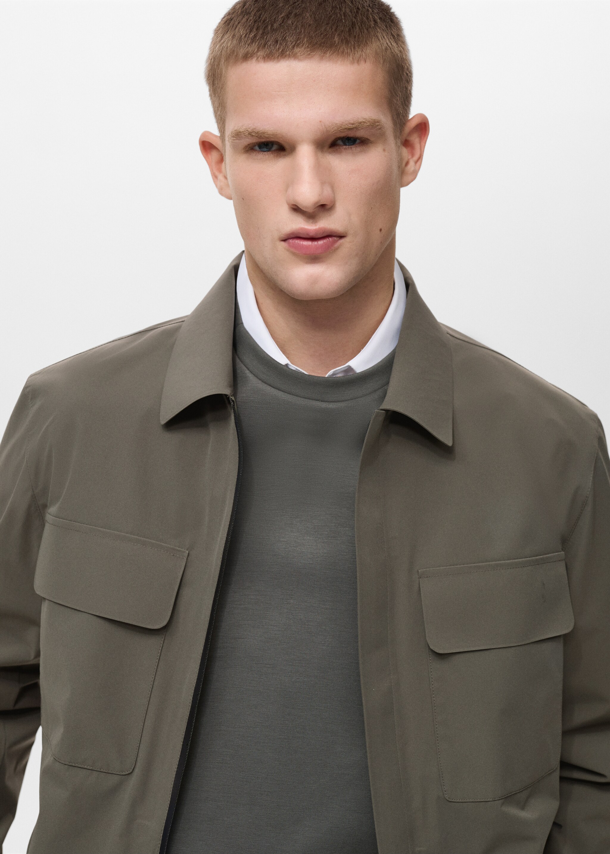 Water-repellent jacket with pockets - Details of the article 1