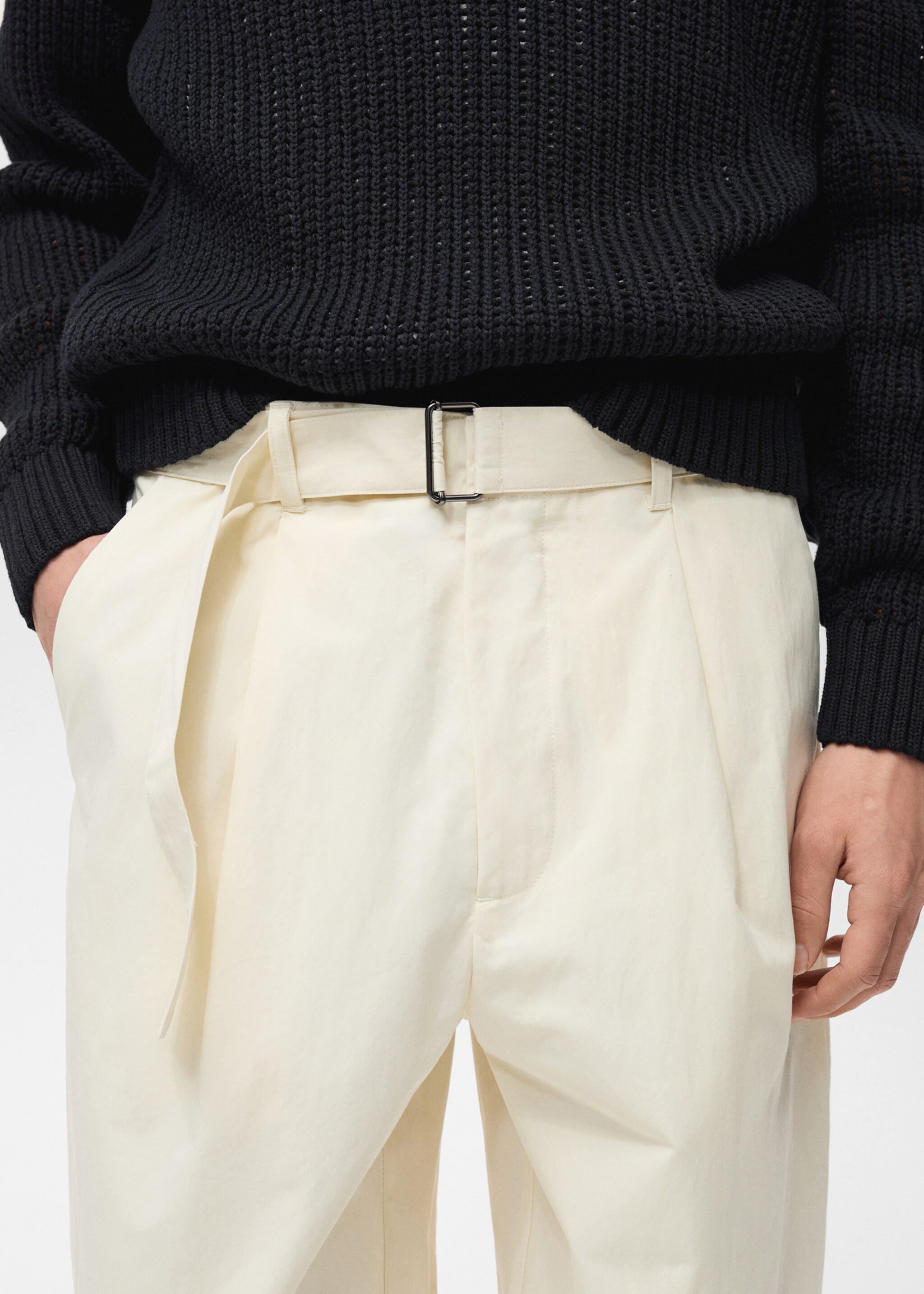 Relaxed-fit trousers with belt - Details of the article 1