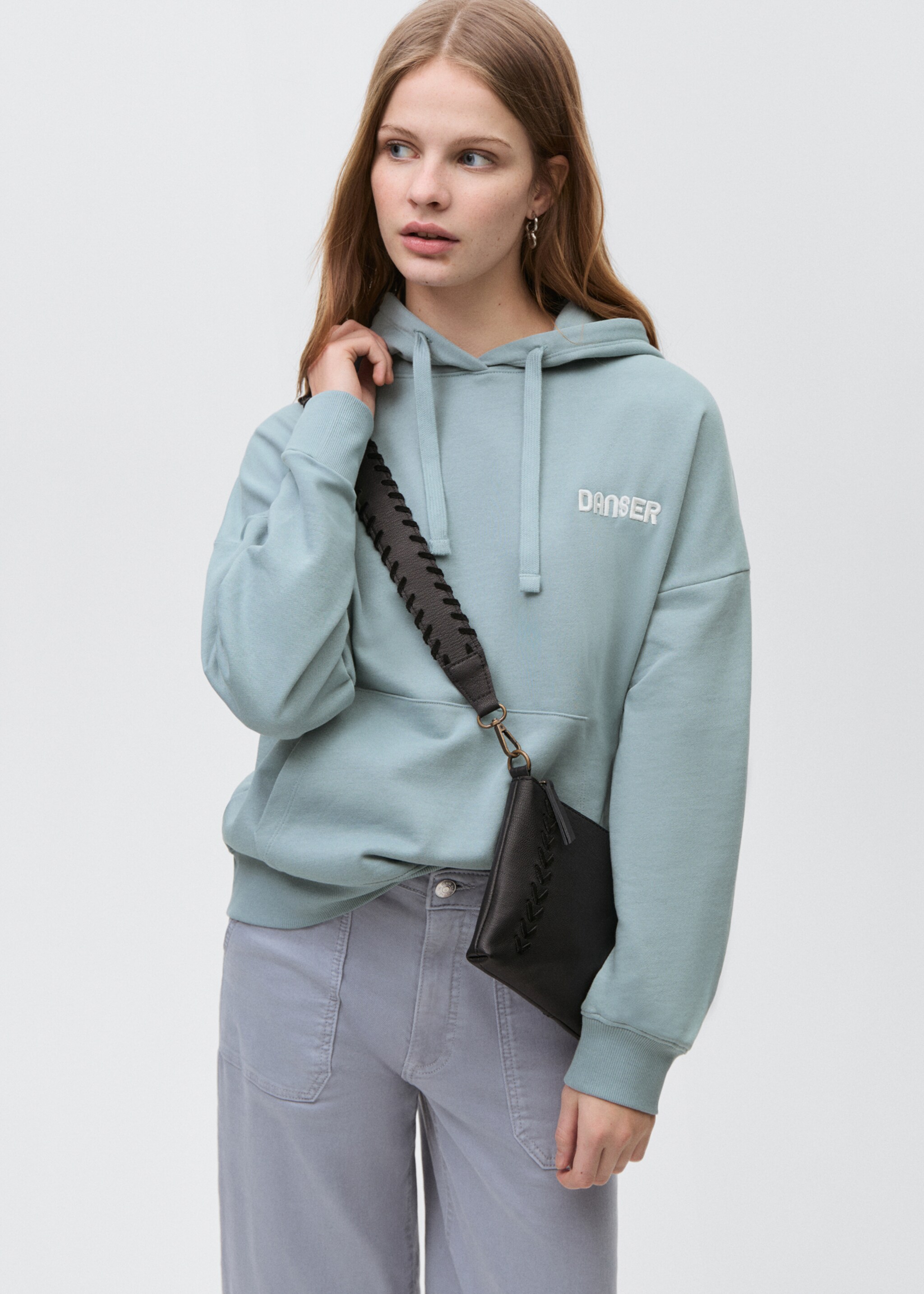 Sweater à capuche coton - Plan moyen