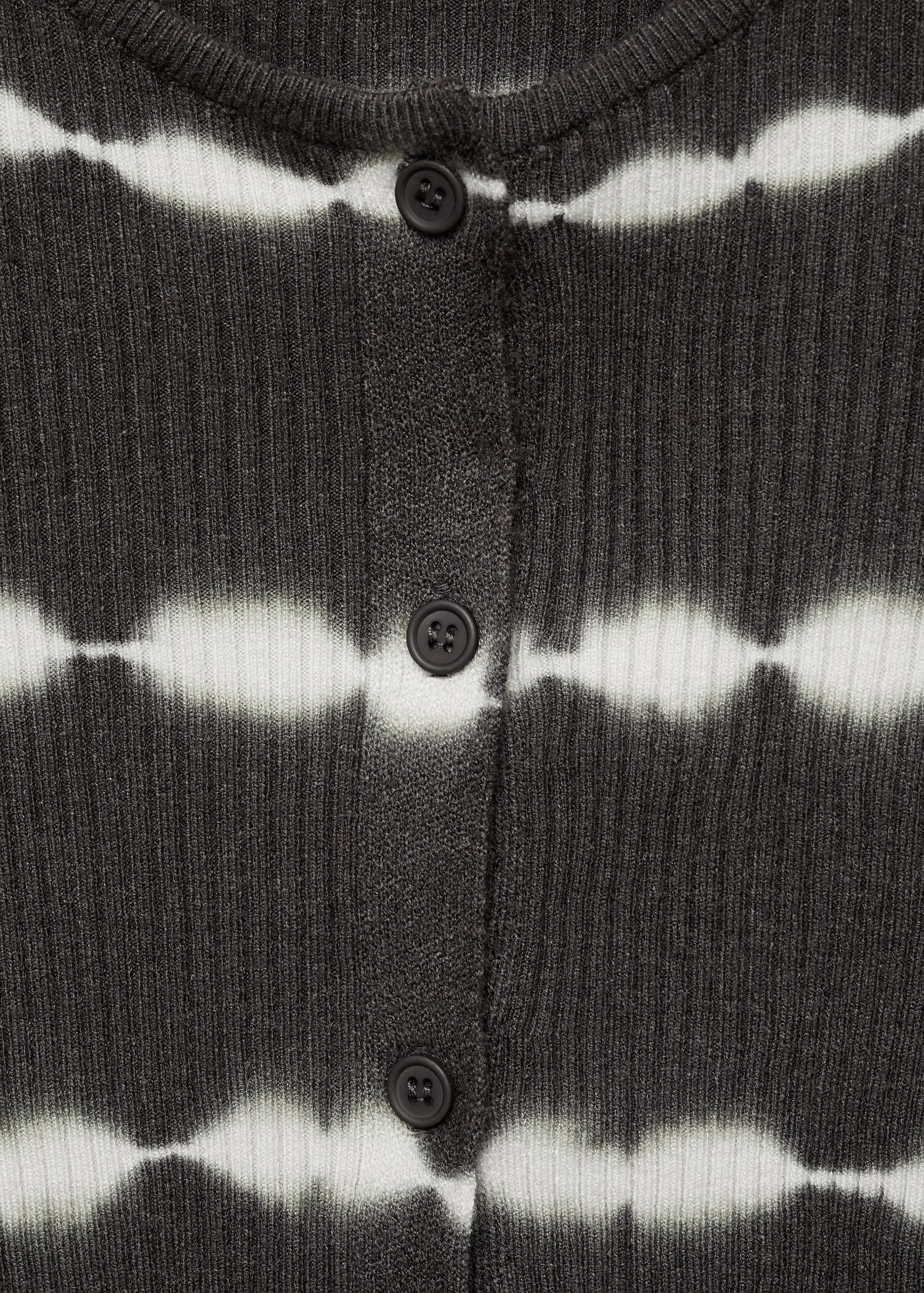 Fine-knit cardigan - Details of the article 8